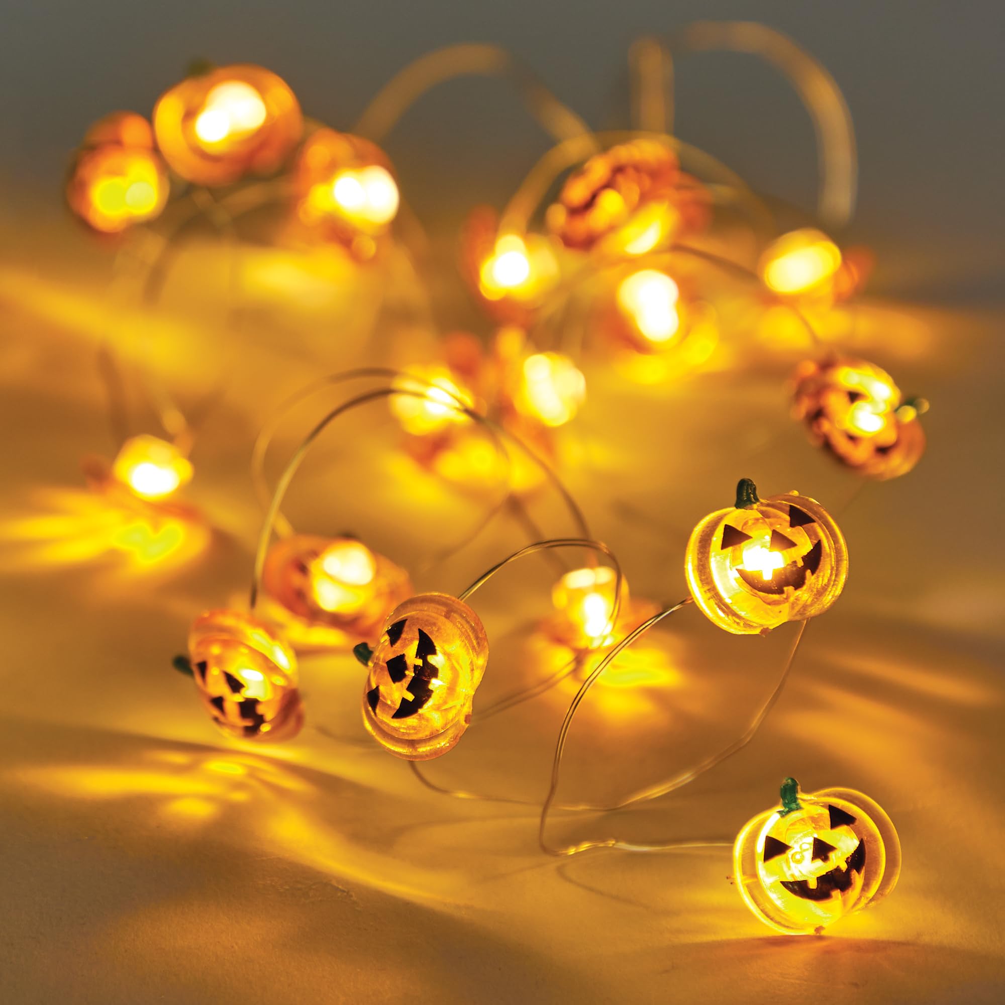 Baker Ross FX642 Pumpkin Led String Lights - 1 string, String Lights for Halloween Decorations and Craft Kits