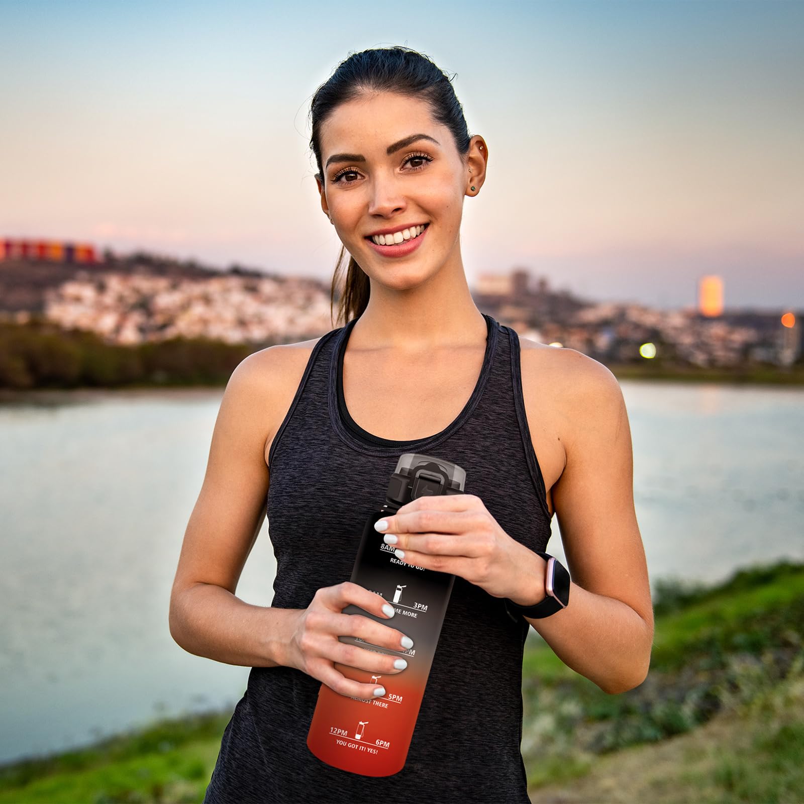 Borraccia Sportiva 1,5L, a Prova di Perdite, Facile da Aprire, Bottiglia Acqua Palestra con Indicatore del Tempo, Bottiglia con Cannuccia, Borraccia per Palestra, Corsa, Ufficio, Campeggio, Scuola