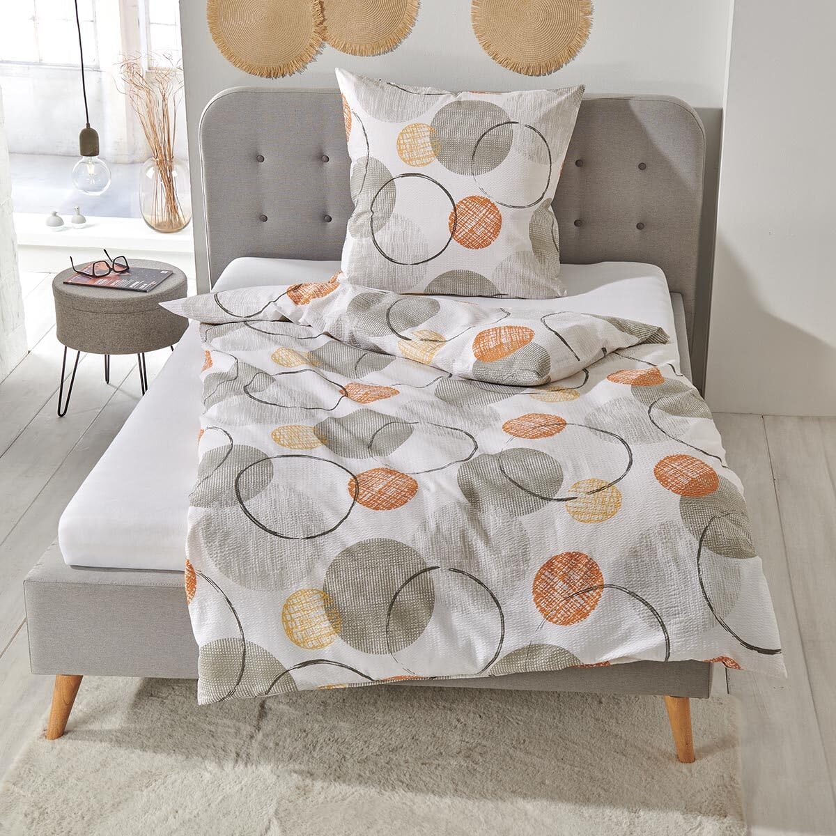Traumschlaf Seersucker Bettwäsche aus Baumwolle - bügelfrei, ideal für den Sommer, Kreise in Grau - 155x220 cm + 80x80 cm