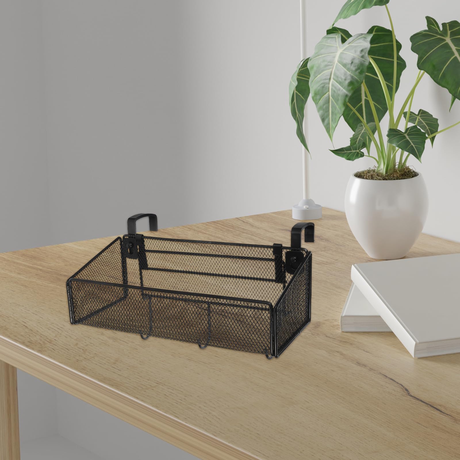 Operitacx Organizer Appeso e Ganci Regolabili con Design Traspirante Cesto Portaoggetti da Letto in Metallo Funzionale e Pratico per Dormitorio e Ufficio