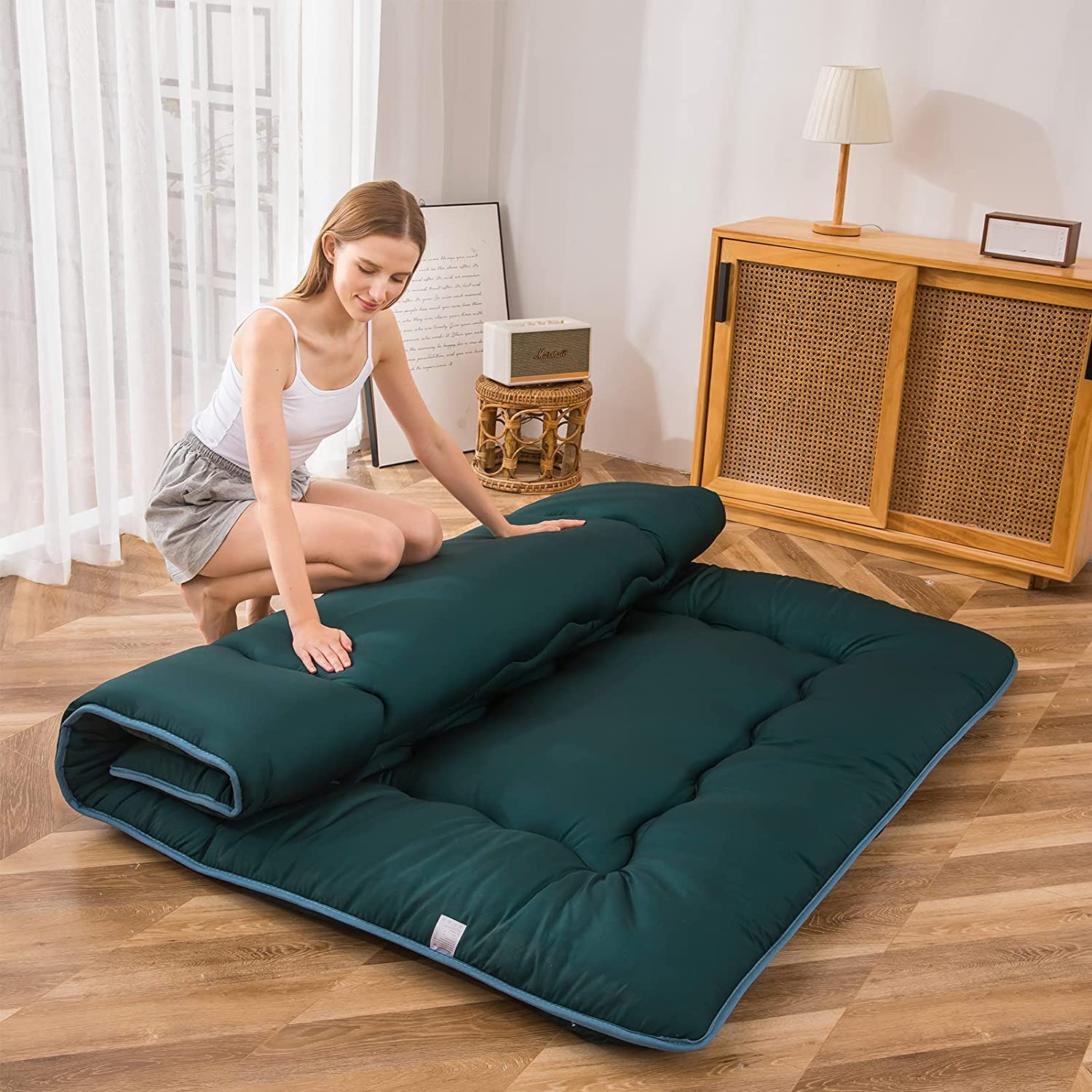 MAXYOYO Japanese Floor Mattress Futon Mattress Thicken Sleeping Pad Roll Up Mattress Floor Lounger Bed Camping Mattress Guest Room Mattress Pad, Thick Soft and Comfortable, Light Green, Queen