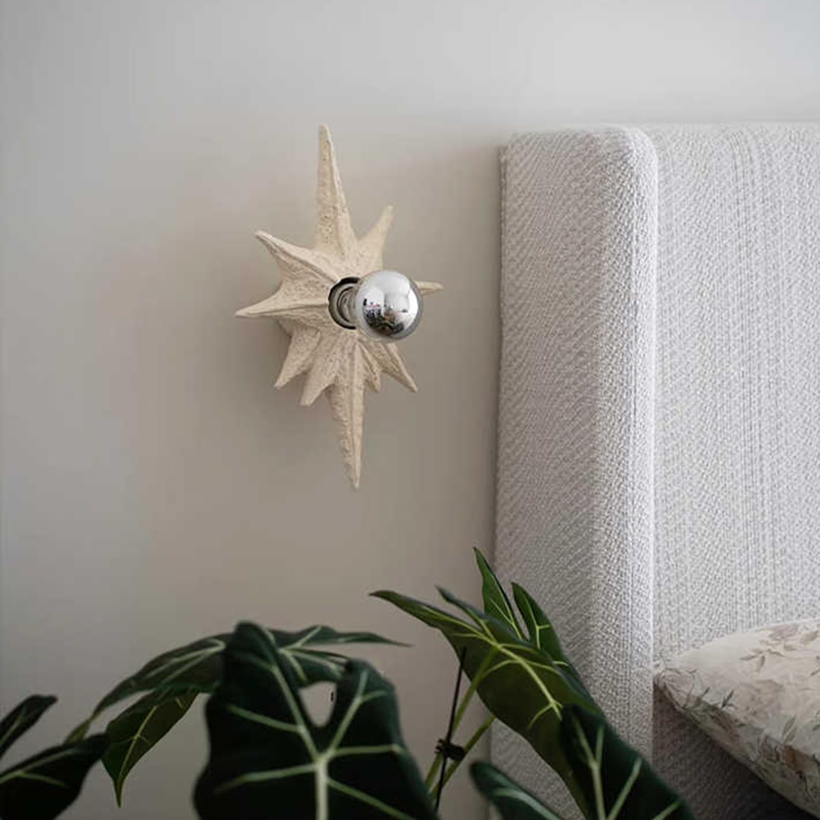 Lampa ścienna w kształcie gwiazdy do montażu na ścianie, z żarówką 5 W, ciepłe białe światło (3000 K), odległość od ściany 19 cm, gwint E27, kompatybilny z różnymi żarówkami