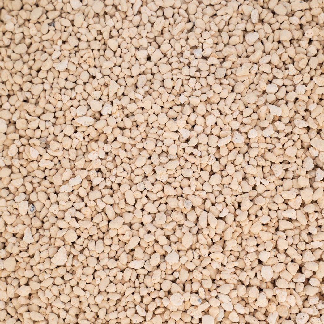 R&R SHOP – Kanuma Giapponese Hard Quality per la Coltivazione di Bonsai, con Granulometria da 2-6mm –700gr-2L