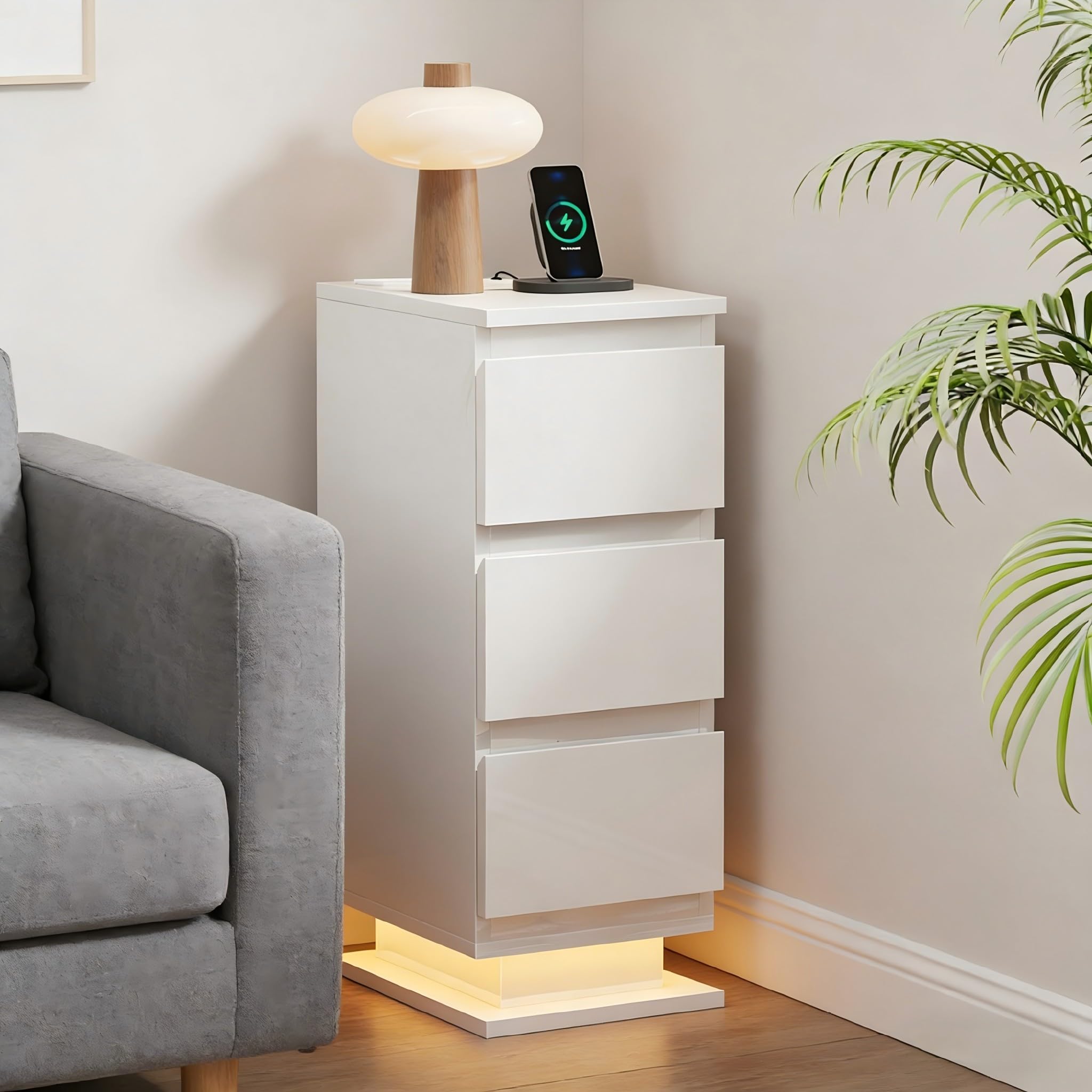 PCGAGA 25cm Slim Bedside Cabinet with Charging Station, Small Narrow Bedside Table with 3 Drawers, USB Charging Port, Thin Nightstand Side End Table for Living Room, Bedroom (Glossing White+LED)