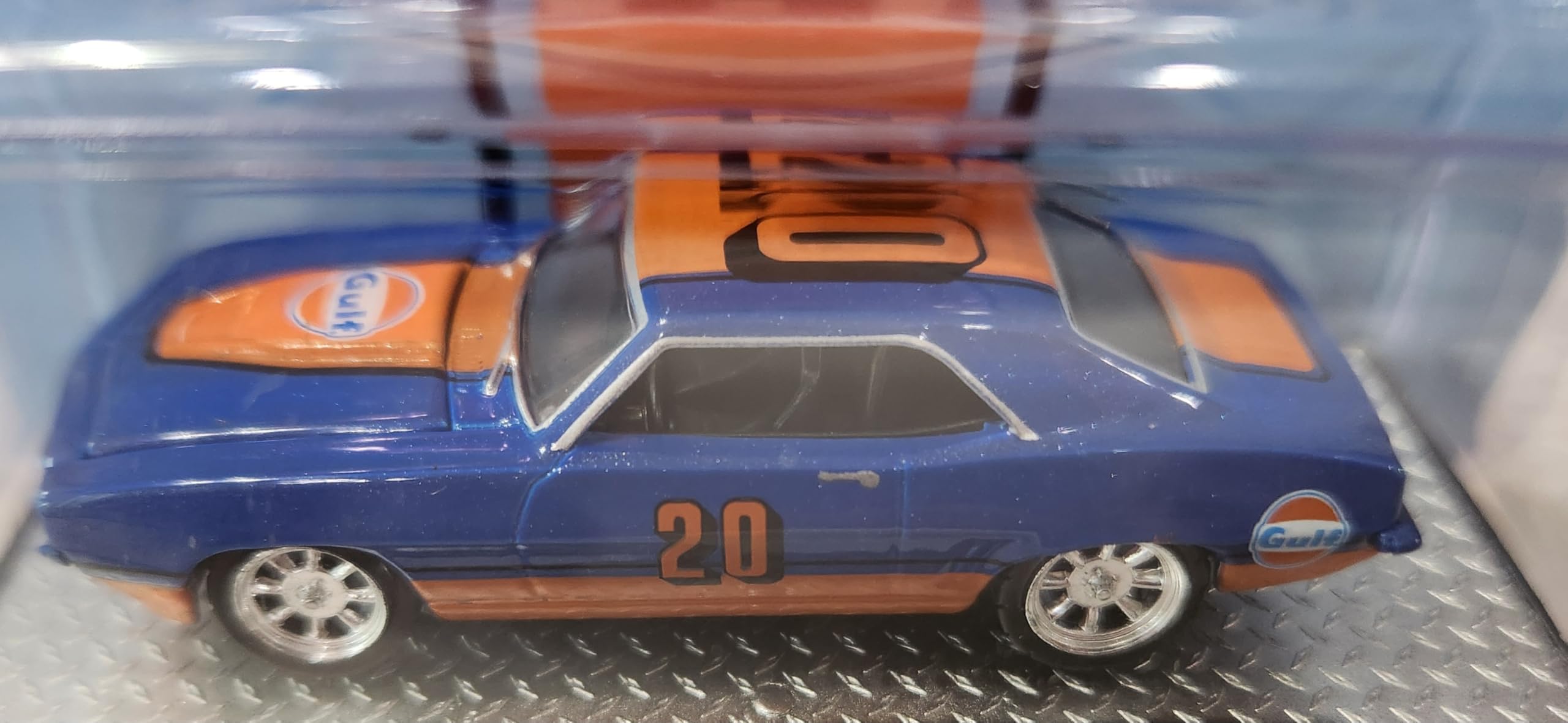 Amazon.com: M2 Machines Gulf Oil 1969 Chevy Camaro Custom – Hobby