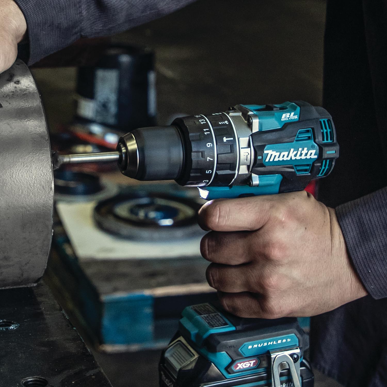 Makita Perceuse à percussion sans fil 40V max HP002GZ Sans batterie