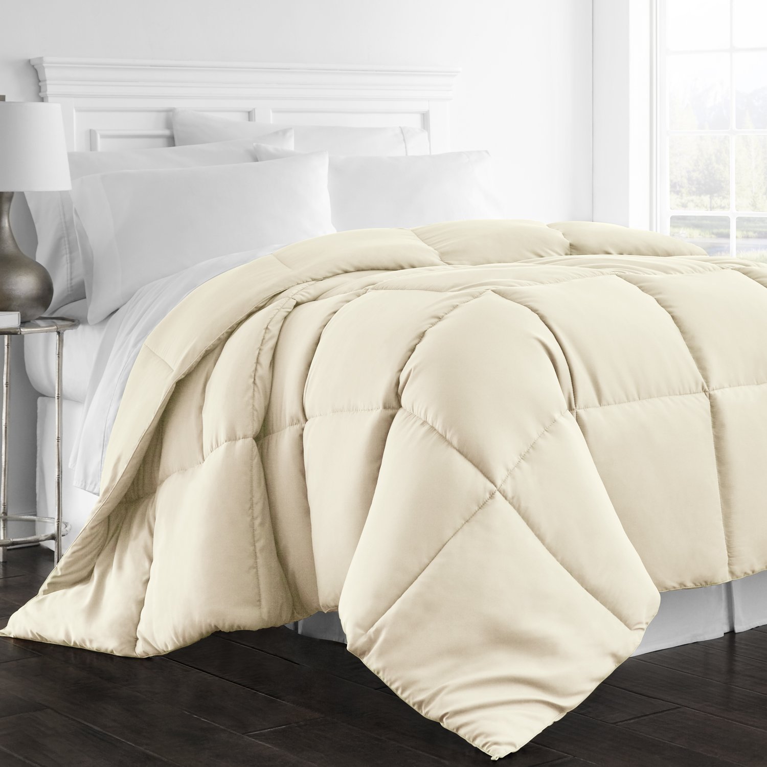 Beckham Hotel Collection 1300 Series - All Season - Luxury Goose Down Alternative Comforter - Hypoallergenic - Queen/Full - Ivory