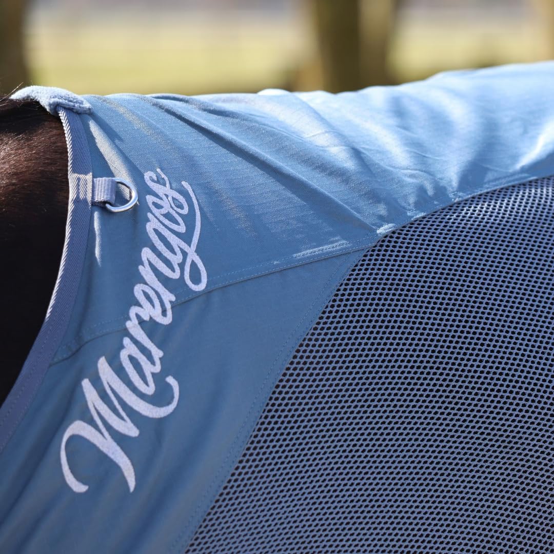 Marengos - Regen- & Fliegendecke Comfort – Pferdedecke mit Mesh, Kreuzgurten, Triplex-Verschluss & Ringe für Halsteil – reißfeste Regendecke – Outdoordecke f. Pferde – Kreideblau – 135cm | Pferdedecke mit Mesh, Kreuzgurten, Triplex-Verschluss & Ringe für