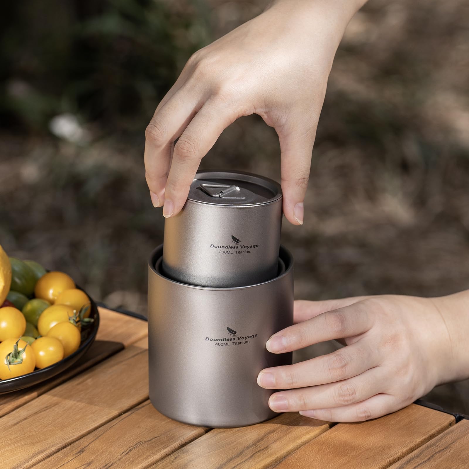 iBasingo Ti3244D Tasses à double paroi en titane avec couvercle 200 ml, 300 ml et 400 ml, ultra légères, empilables, en métal, pour thé, café, boisson portable pour extérieur, camping, voyage, usage