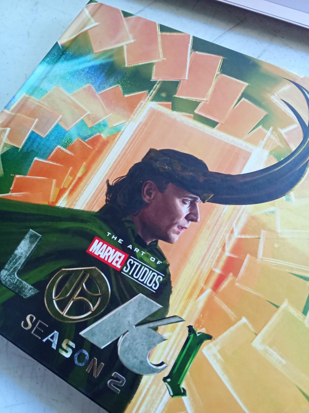 MARVEL STUDIOS' LOKI: SEASON TWO - THE ART OF THE SERIES : Harrold ...