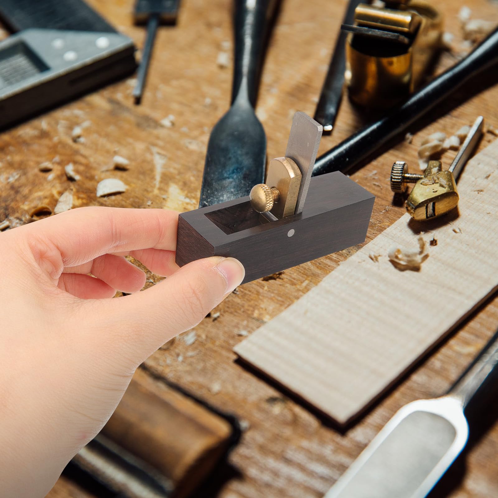 GALPADA Pialla Manuale per Liuteria in Ottone Lama Affilata, Strumento per Lavorazione Legno di Violino, Viola e Violoncello, Utensile Regolabile per Rimozione Trucioli e Finitura Fine