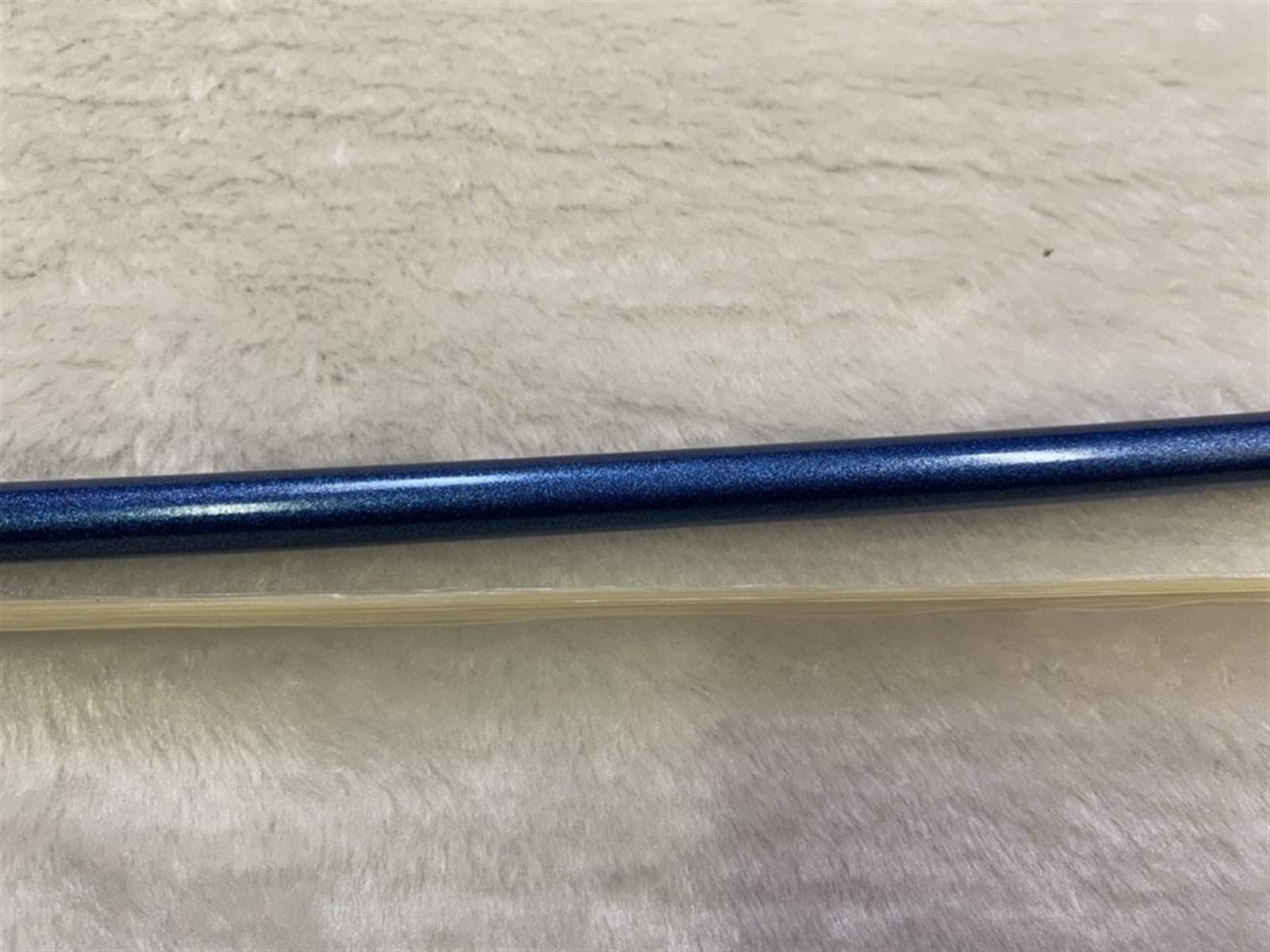 Amazon | フルサイズバイオリン弓 4/4ブルーカーボンファイバー