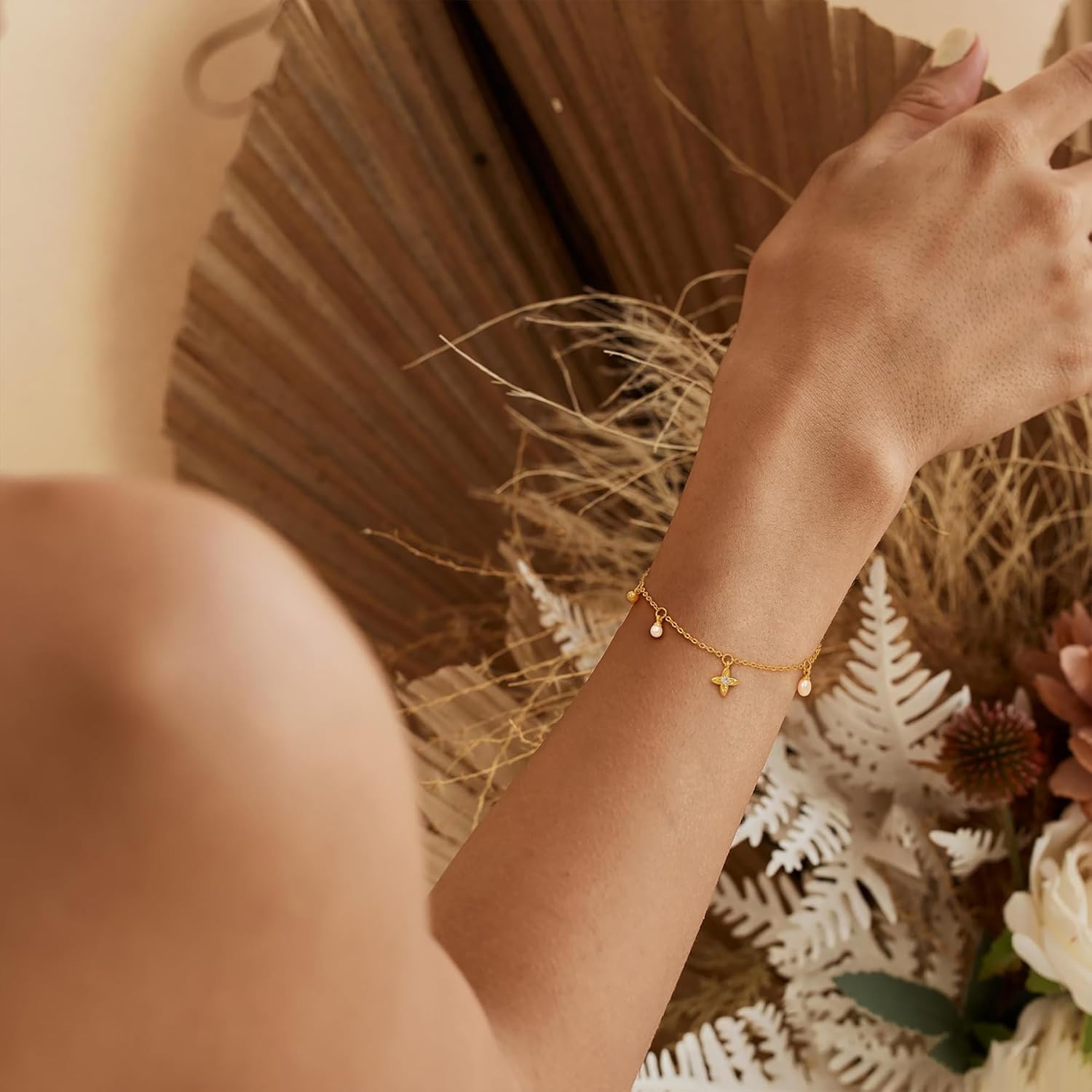 Valentines Bracelets for Women, Dainty Gold Bracelet 14K Gold Plated Pearl Shell Heart Charm Bracelet Cute Charm Bracelets for Women Trendy Non Tarnish Gold Jewelry Valentines Day Gifts - Image 6