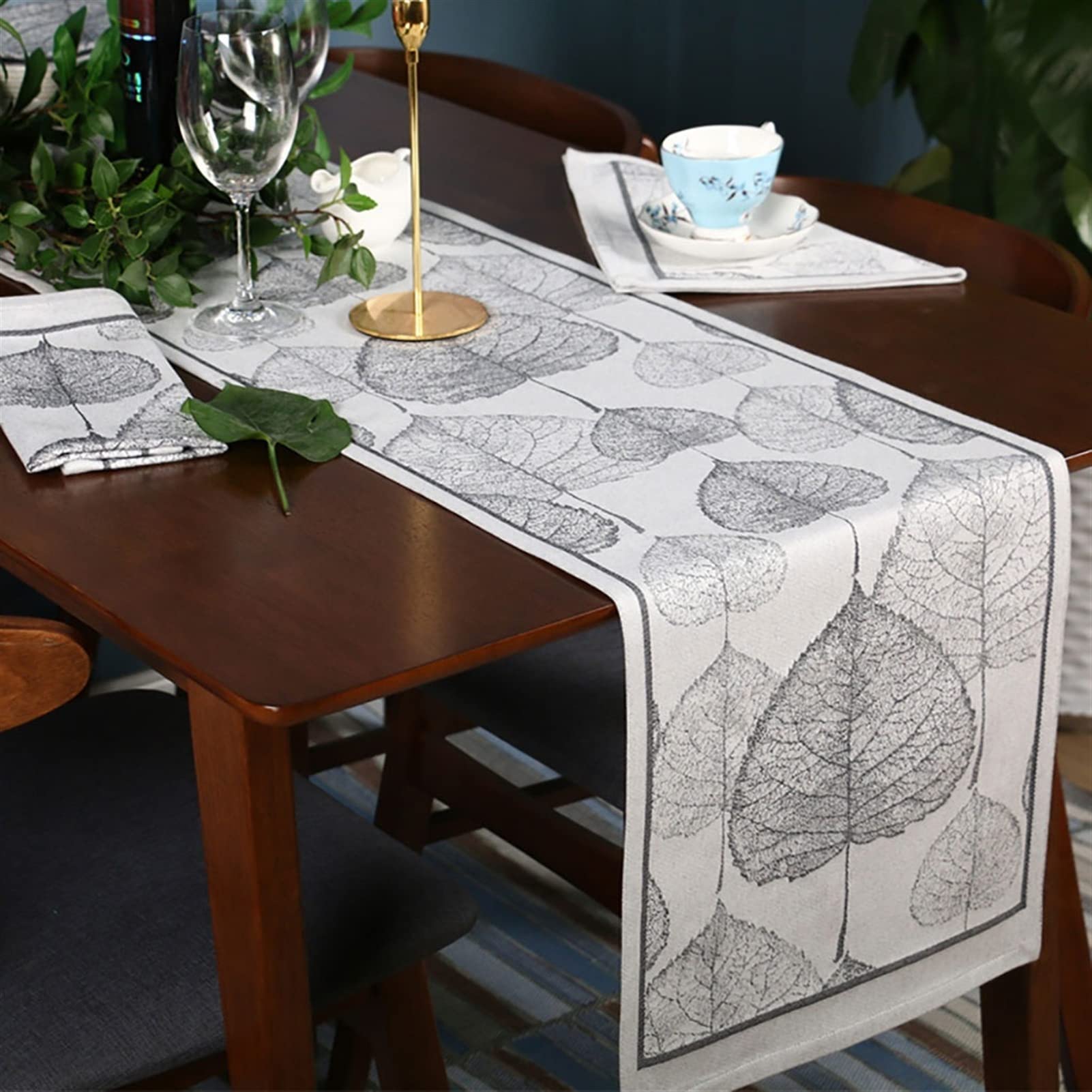 XQLSRJ Elegant And Luxurious 200x35cm Table Runner Modern European Simple Fresh Table Flag Table Runners Bed Banner For Home Party Holiday Decoration (Color : A, Size : 35 * 200cm)