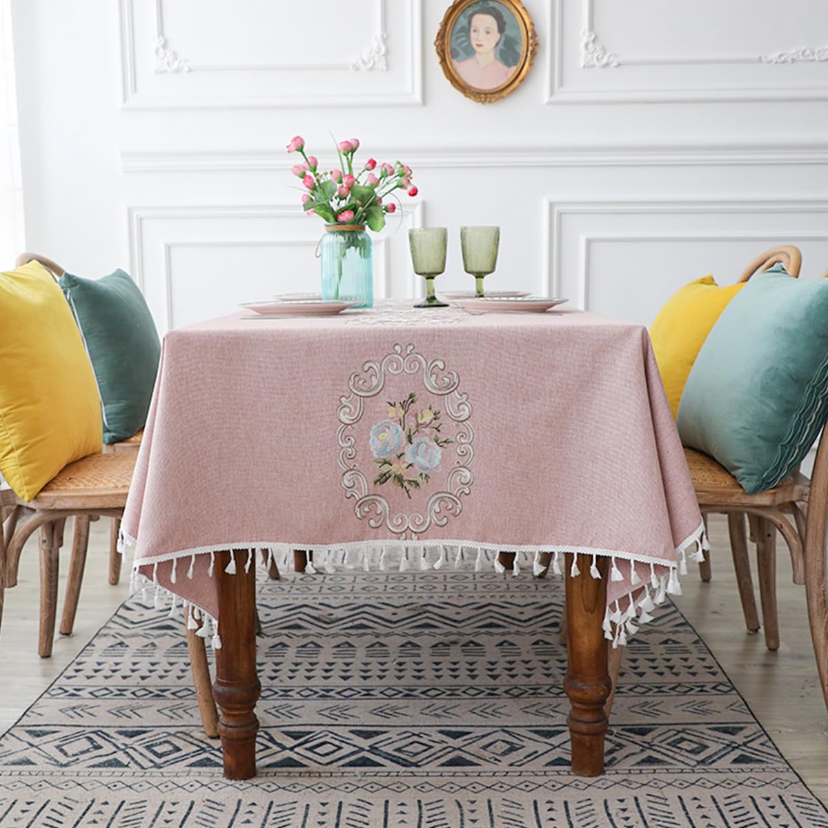 Amazon｜JunJiale フリンジテーブルクロス、綿亜麻田舎刺繍台布、台布