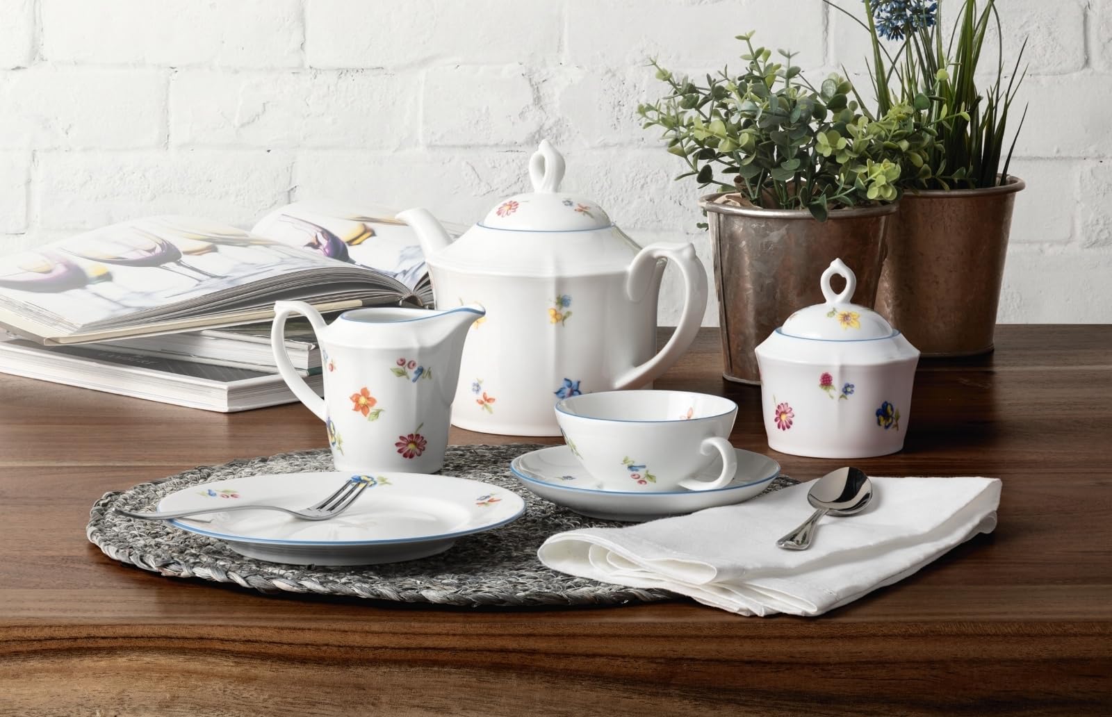 Seltmann Weiden | Kombiservice 30-teilig | Sonate Nostalgie | 6 Speiseteller, 6 Suppenteller, 6 Frühstücksteller, 6 Kaffeeobere & -Untere 36.5 x 31.2 x 36.9 cm, Weiß
