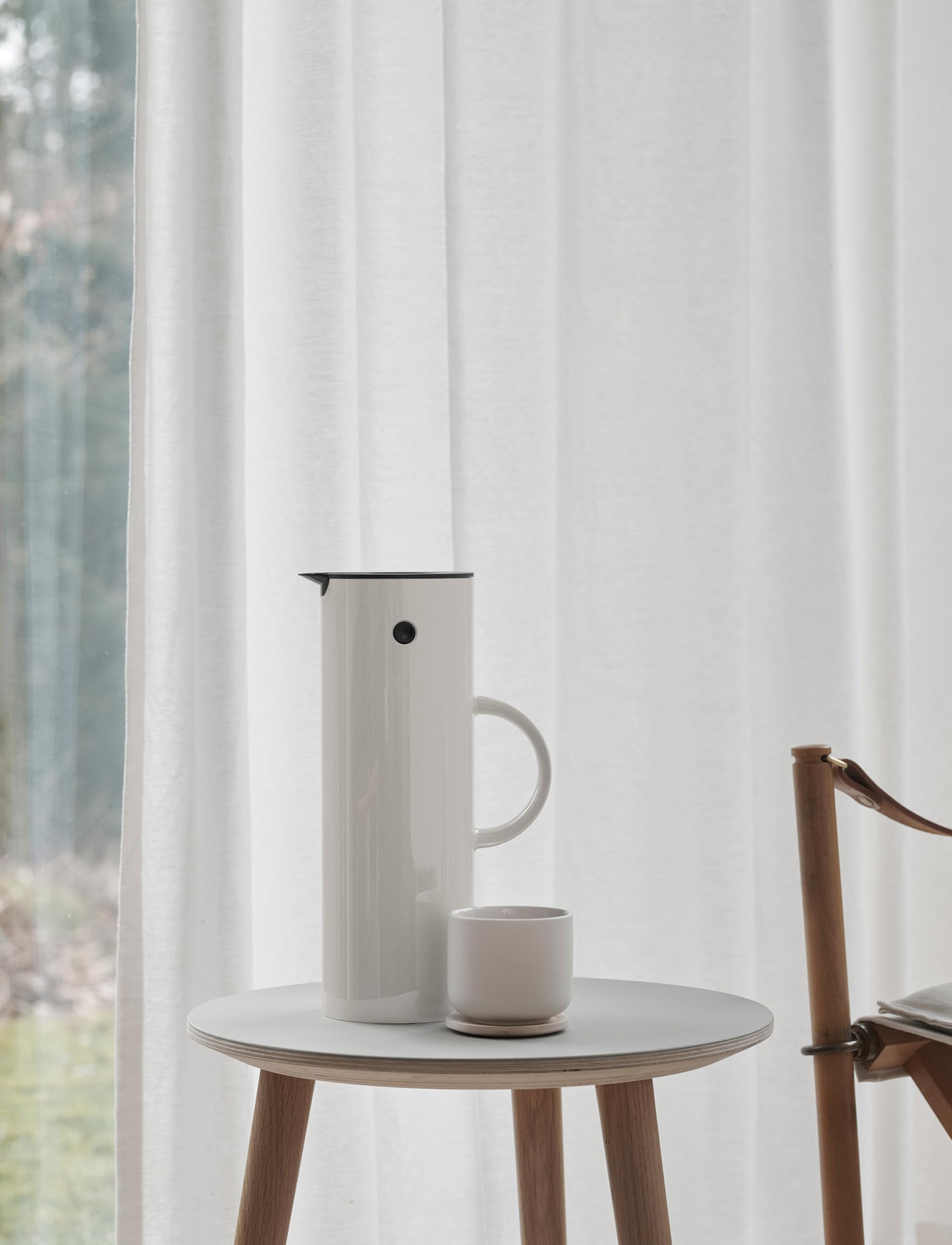 Stelton Thermos EM77 – Caraffa termica a doppia parete per bevande calde/fredde, teiera per tè e caffè con inserto in vetro, chiusura magnetica, tappo a vite, design vintage, 1 litro, sabbia