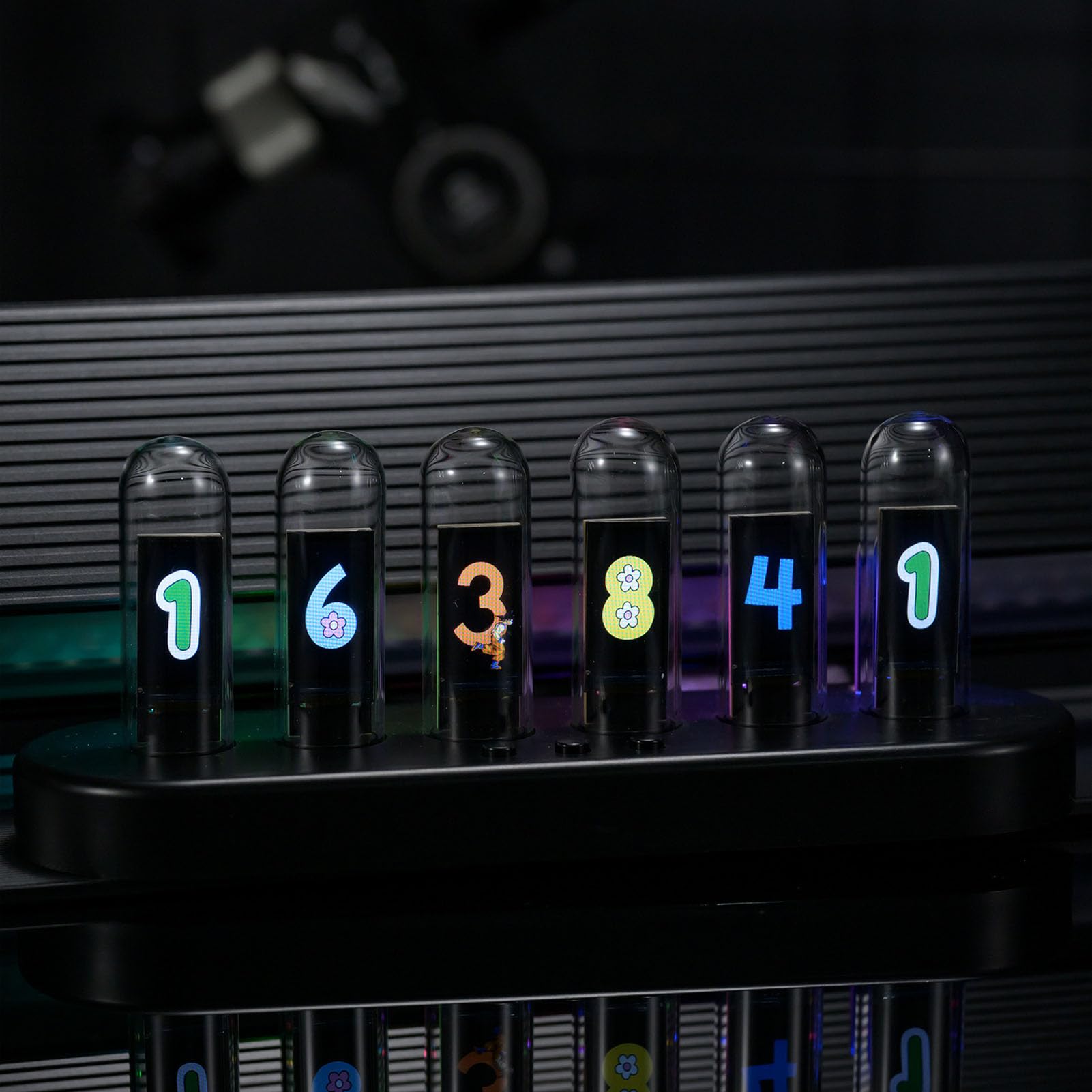 Keenso Glow Tube Clock Reloj Despertador Digital Retro con Iluminación RGB, Fondos Personalizables para Dormitorios, Pantalla IPS de 0,96"