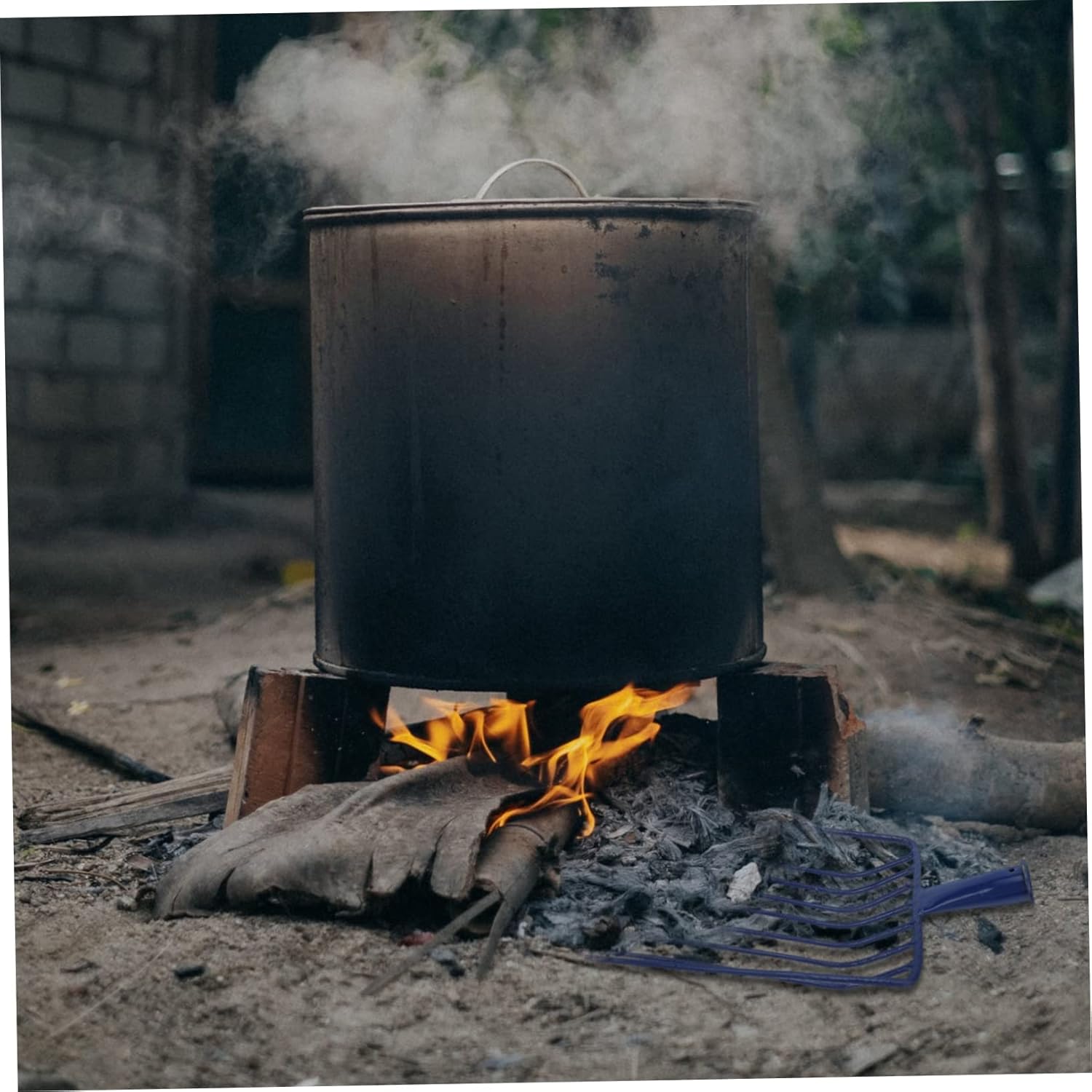 YARNOW 9-Tooth Steel Coal Shovel Fork for BBQ Charcoal Gardening and Outdoor Use Heavy Duty Construction Ergonomic Design Multi-Purpose Rake