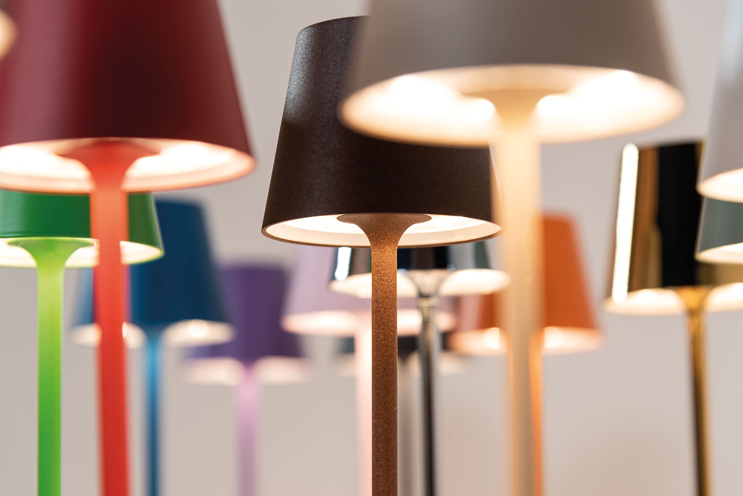 Zafferano Poldina Pro Micro, Lampada da tavolo LED senza fili Ricaricabile, Temperatura colore 2200-2700-3000K, IP65 Uso Interno/Esterno Batteria Lunga Durata, Alluminio H 27.5 cm - Grigio scuro