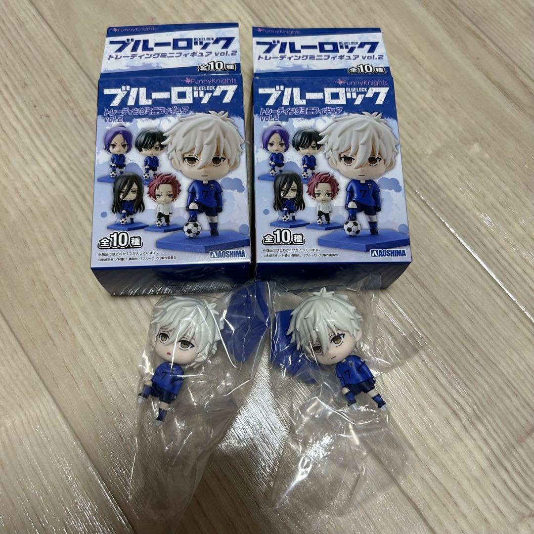 Amazon.co.jp: ブルーロック ミニフィギュア 凪 誠士郎 A & B 2点 