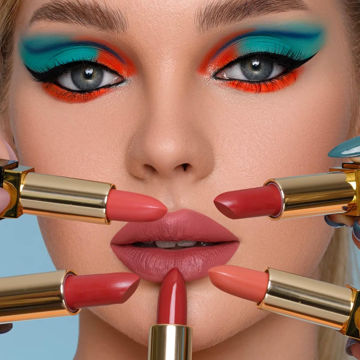 Cocosh She Silk Velvet Lipstick Ruj, Nemlendirici Etki, Yoğun Pigmentasyon, Kadifemsi Dudaklar (02 Crimson)