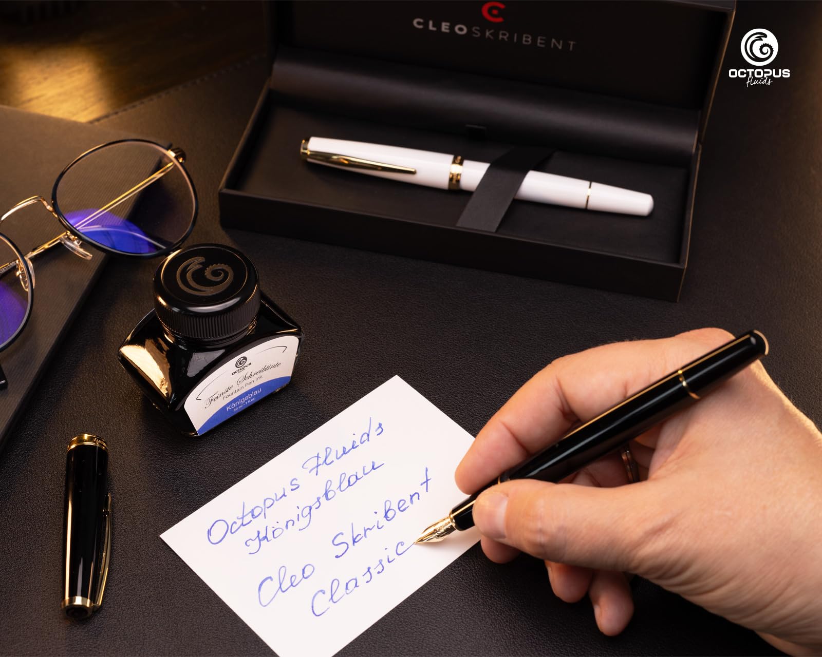 CLEO Classic Penna A Sfera Nero Con Finiture Oro - Leggera, Fatta A Mano In Germania - Con Ricarica EasyFLOW