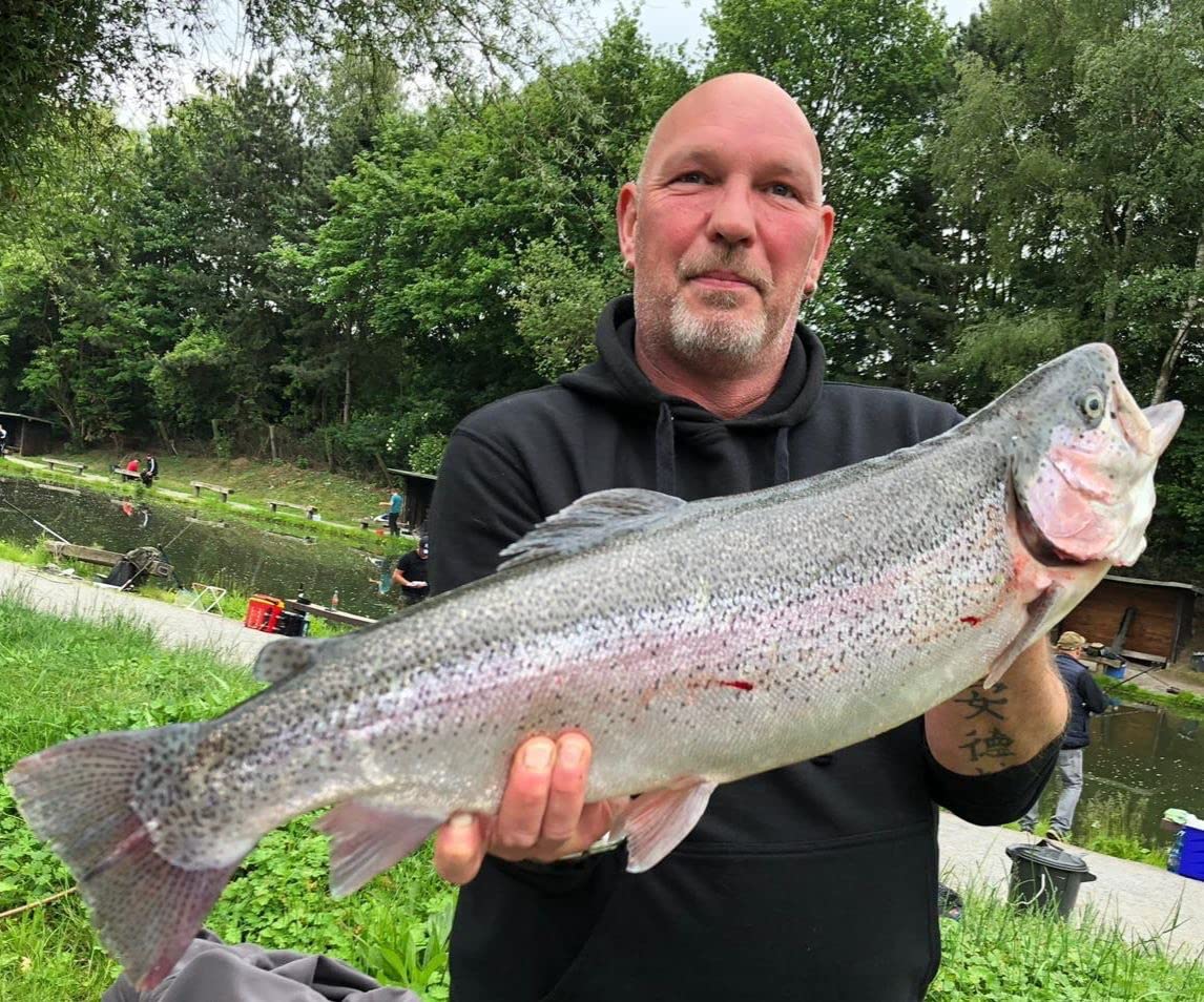 Forellen Box 50-teilig Forellenköder Geschenk für Angler