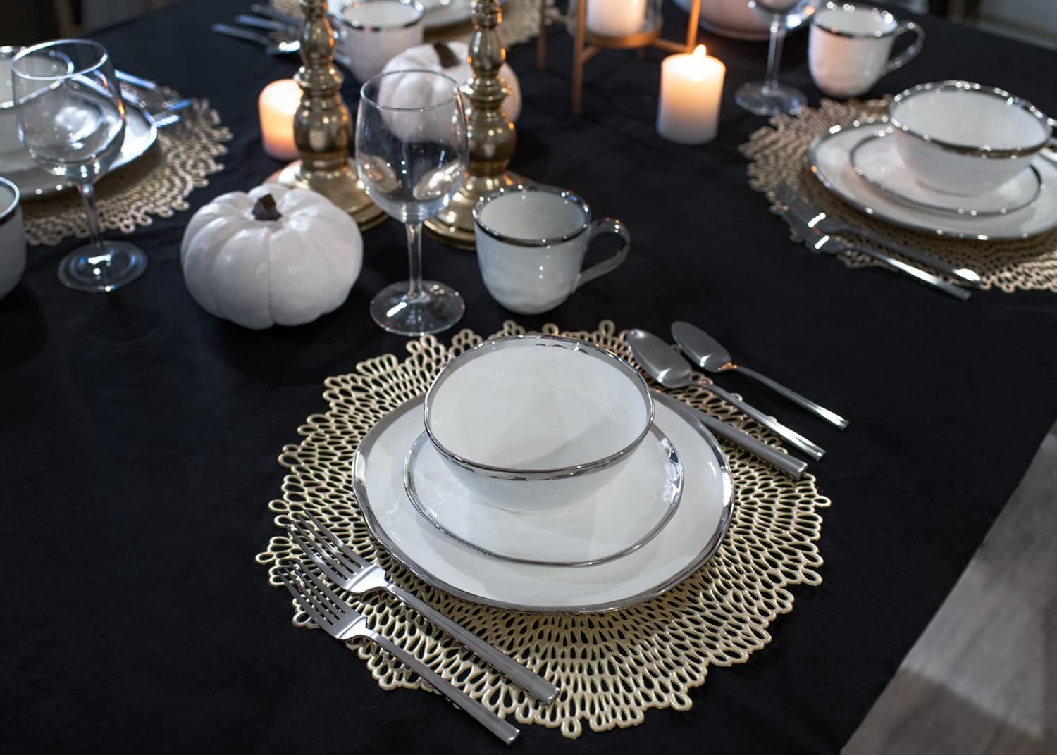 Elanze Designs 16-Piece Metallic Bubble Porcelain Ceramic Plates Bowls Mugs Dinnerware Set - Service for 4, White With Silver Accents