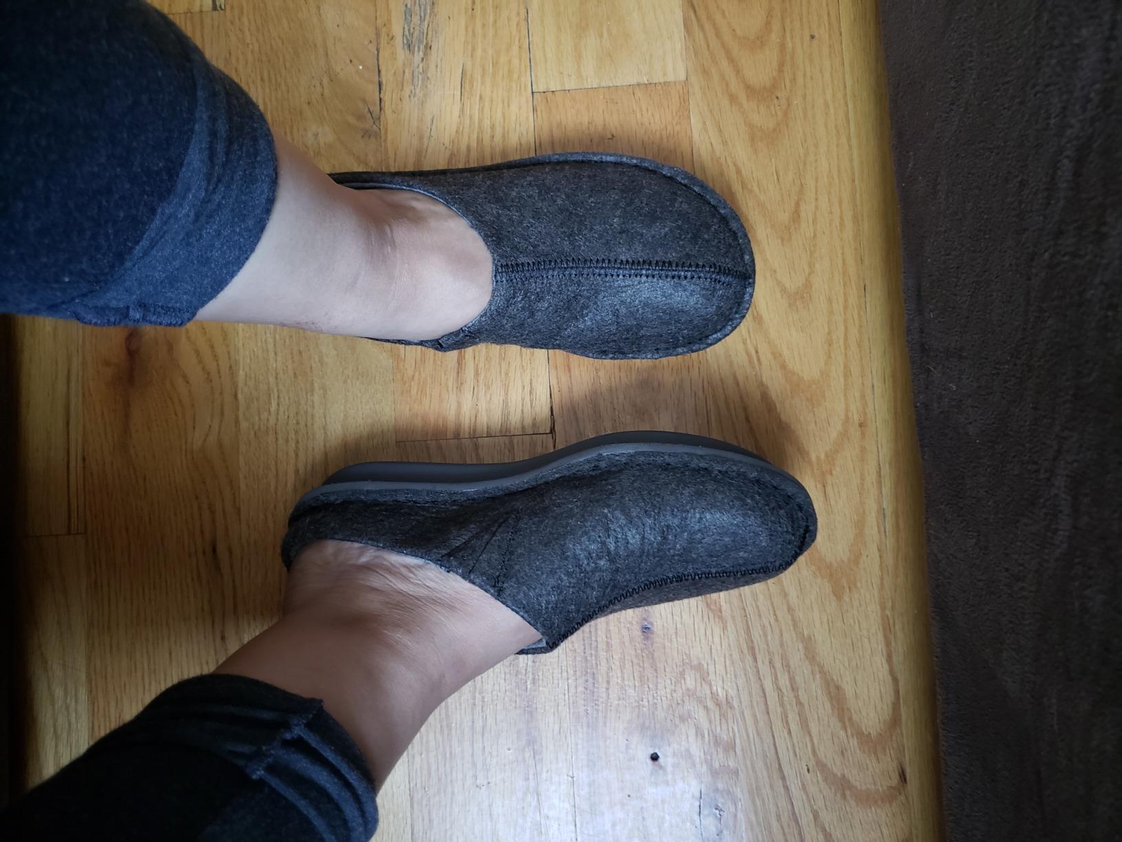 clarks women's step flow clog