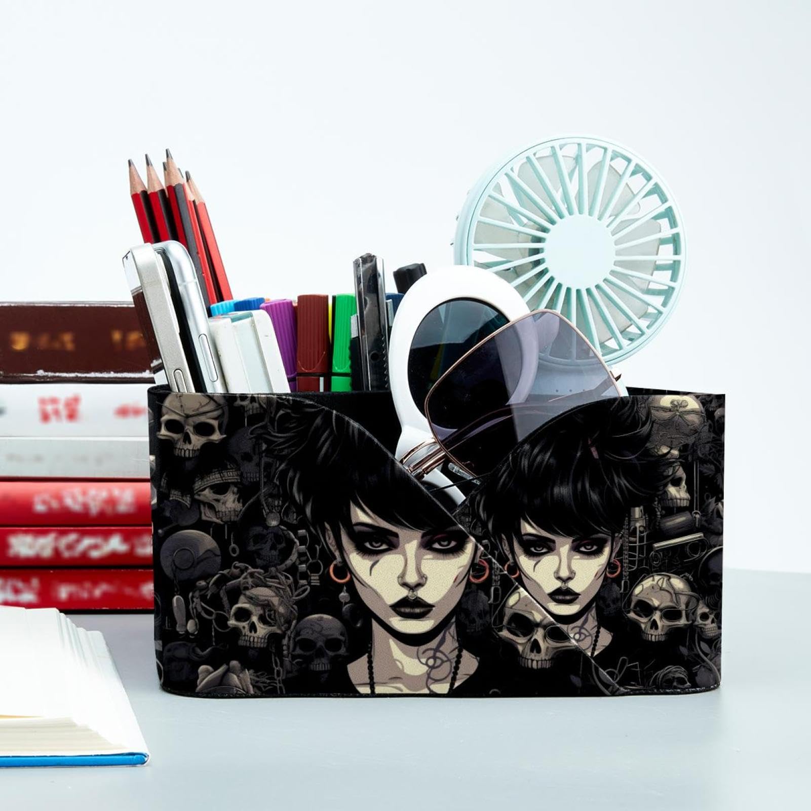 Pot à crayons en cuir cuboïde pour bureau avec porte-crayons punk foncé de grande capacité, porte-pinceaux de maquillage, organisateur de bureau