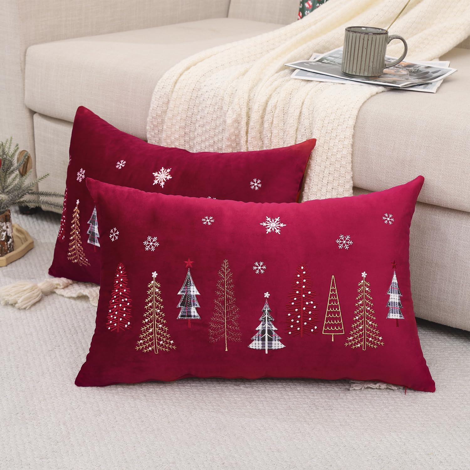 Tosleo - Juego de 2 Fundas de cojín (Terciopelo, 40 x 66 cm, Funda de Almohada, Color Rojo y Alegre Xmas, Muchos árboles de Navidad, decoración de Invierno, para sofá, Cama, Silla, salón o casa