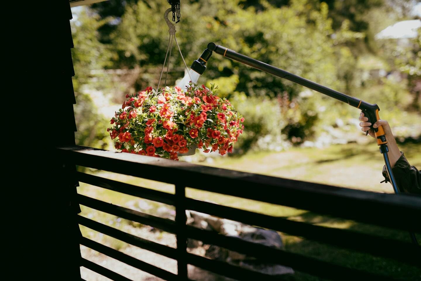 Fiskars Garden Hose M-L, Solid, Water Hose for Manual Watering, 13 mm (1/2 Inch), Length: 25 m, Universal Connection, UV-Protected, Frost-Protected, Torsion-Resistant, Blue, 1076060