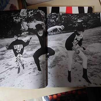 Amazon.co.jp: 初版本 洋書 Photographs By Max Vadukul