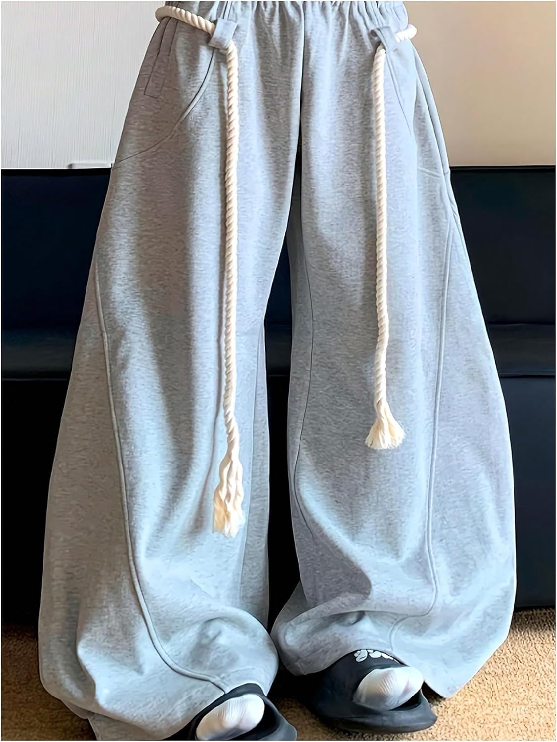 Men's Baggy Sweatpants Drawstring Elastic Waist Wide Leg Sports Track Pants Workout Long Trousers with Pockets