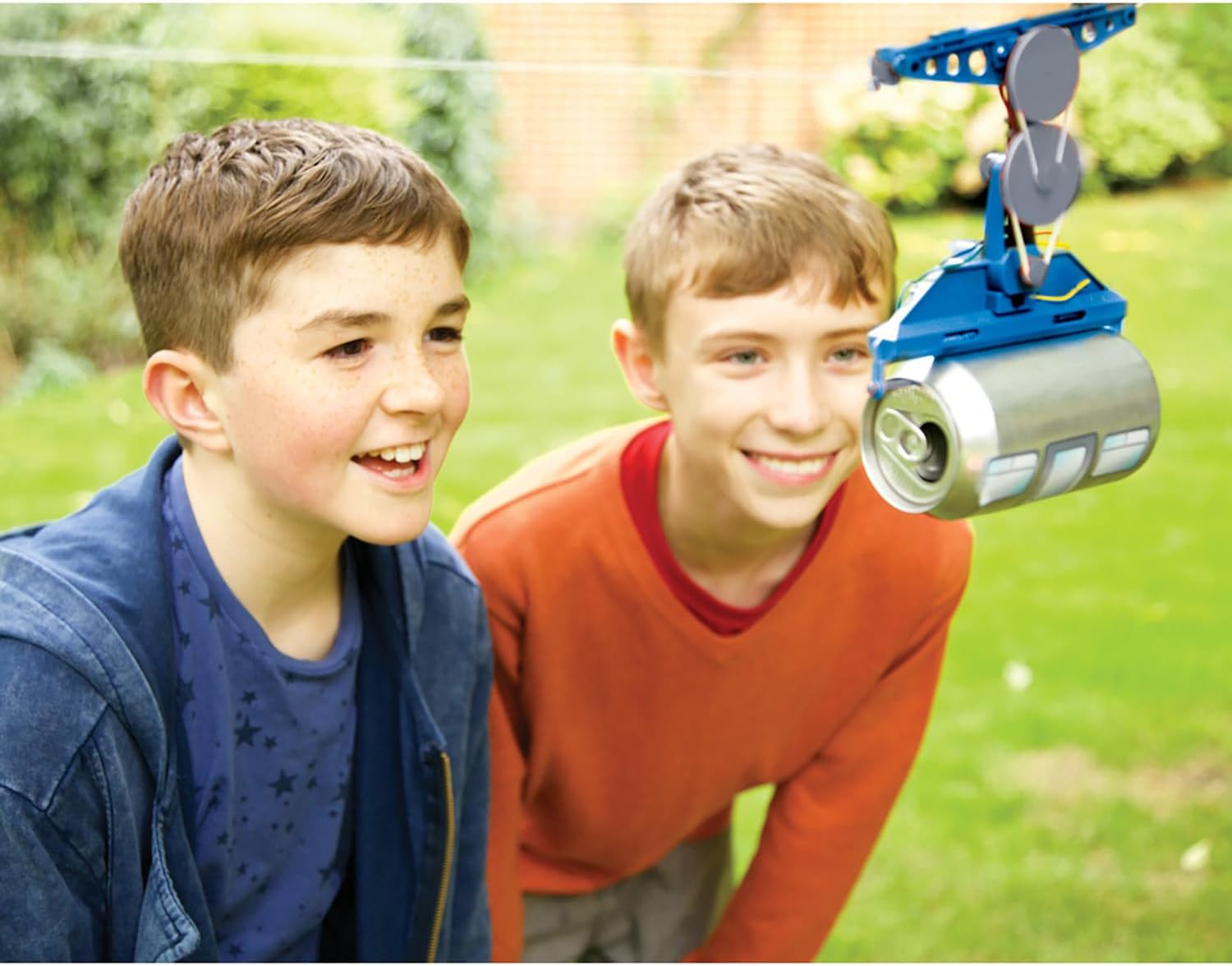4M: KidzRobotix - Tin Can Cable Car - DIY Building Science Kit, Transform A Recycled Can Into a Machine, Physics-Mechanics-Engineering, STEAM, Kids 8+