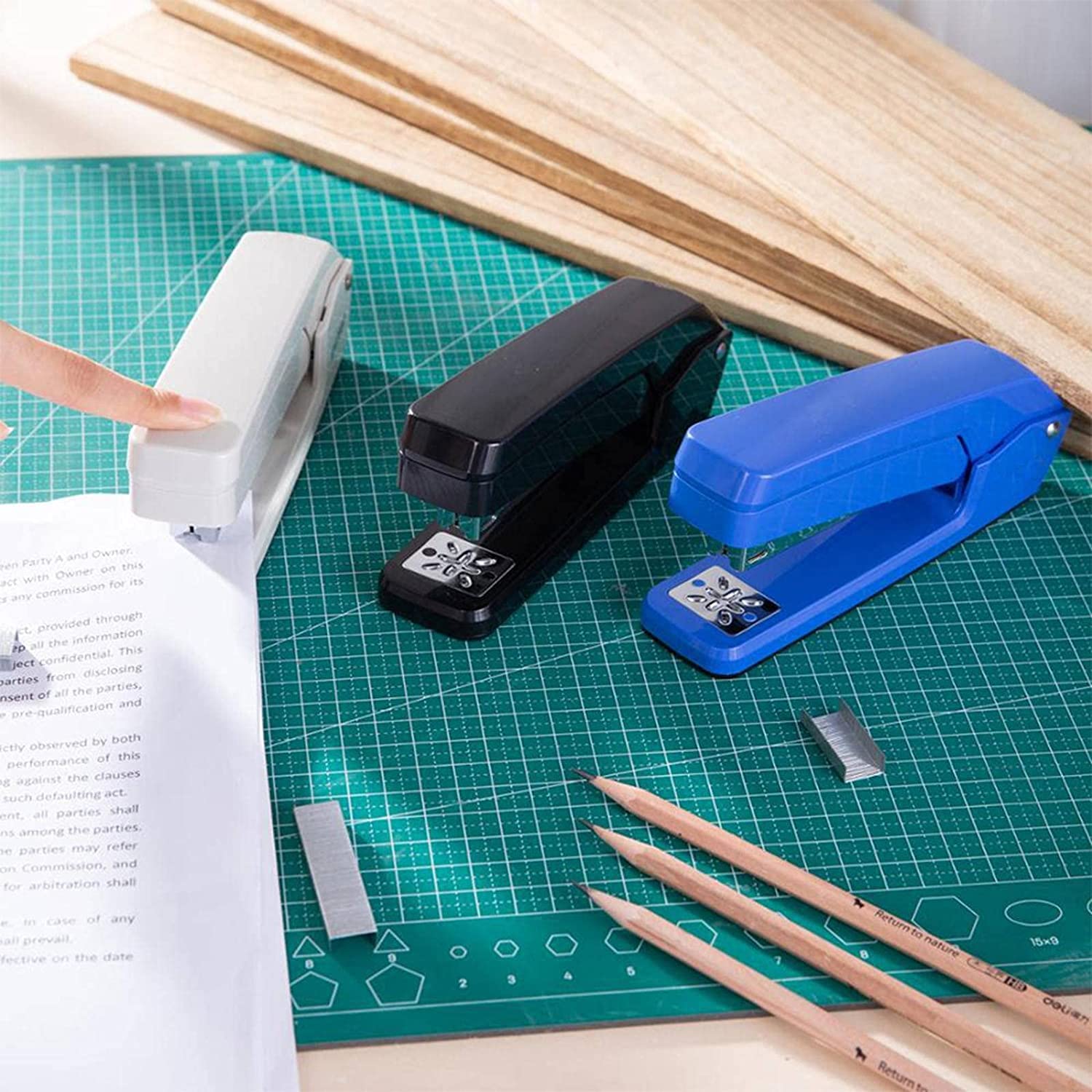 Agrafeuse Manuelle Bras pivotant Saupeux pivotant Stapleur pivotant 25 Capacité de feuilles Half Strip Strip Staple Rotating Anvil Stapler Papeterie Office Accueil School Utilité Pour Bureau Maison Éc