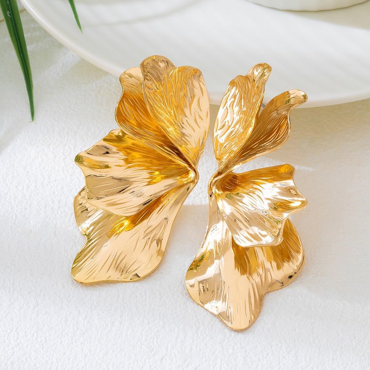Chunky Gold Earrings for Women Gold Statement Earring Large Irregular Flower Stud Earrings layered Pearl Flower Earring Bohemian Prom Jewelry Gift for Women - Image 7