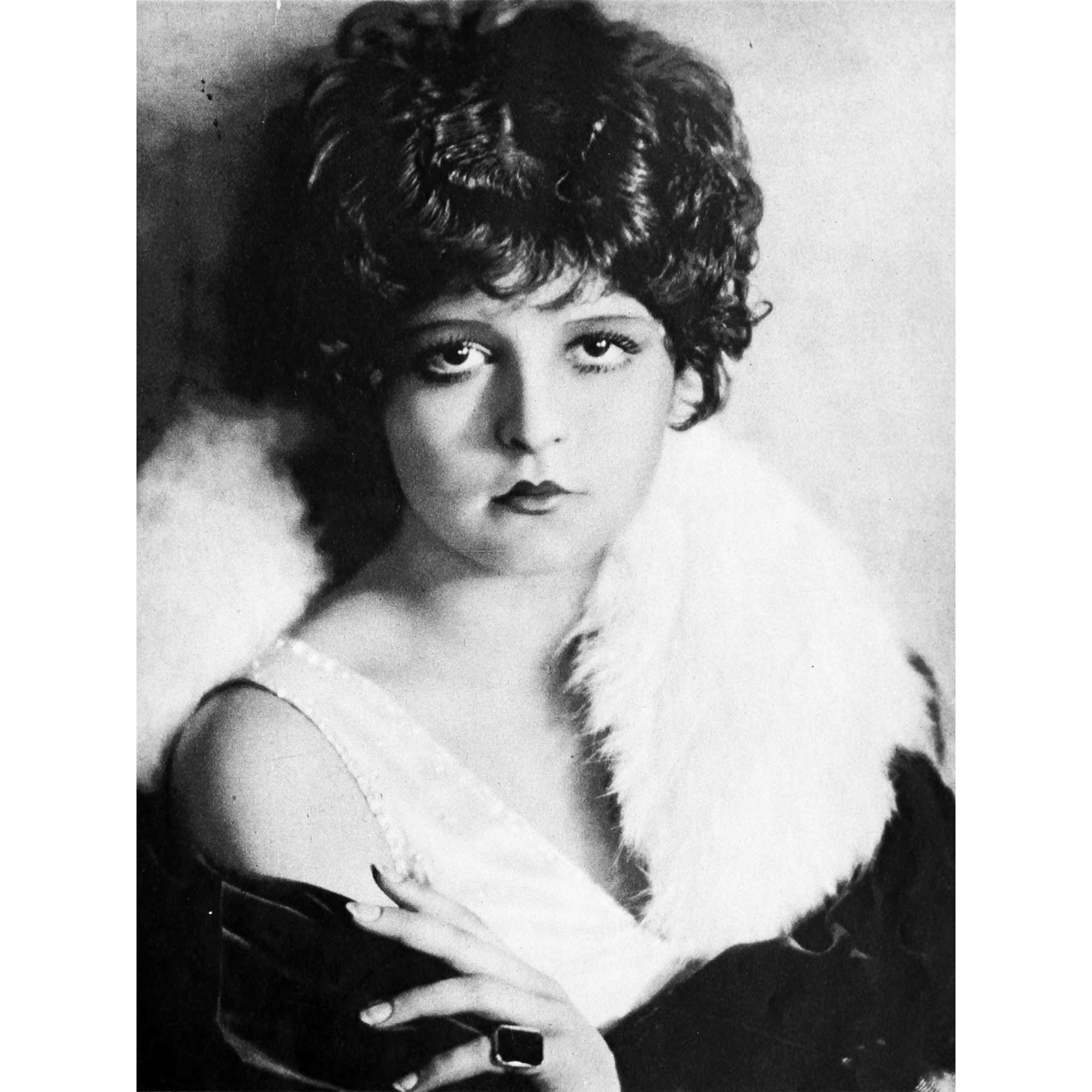 Silent Movie Actress Clara Bow Promo Portrait Photo Premium Wall Art Canvas Print 18X24 Inch