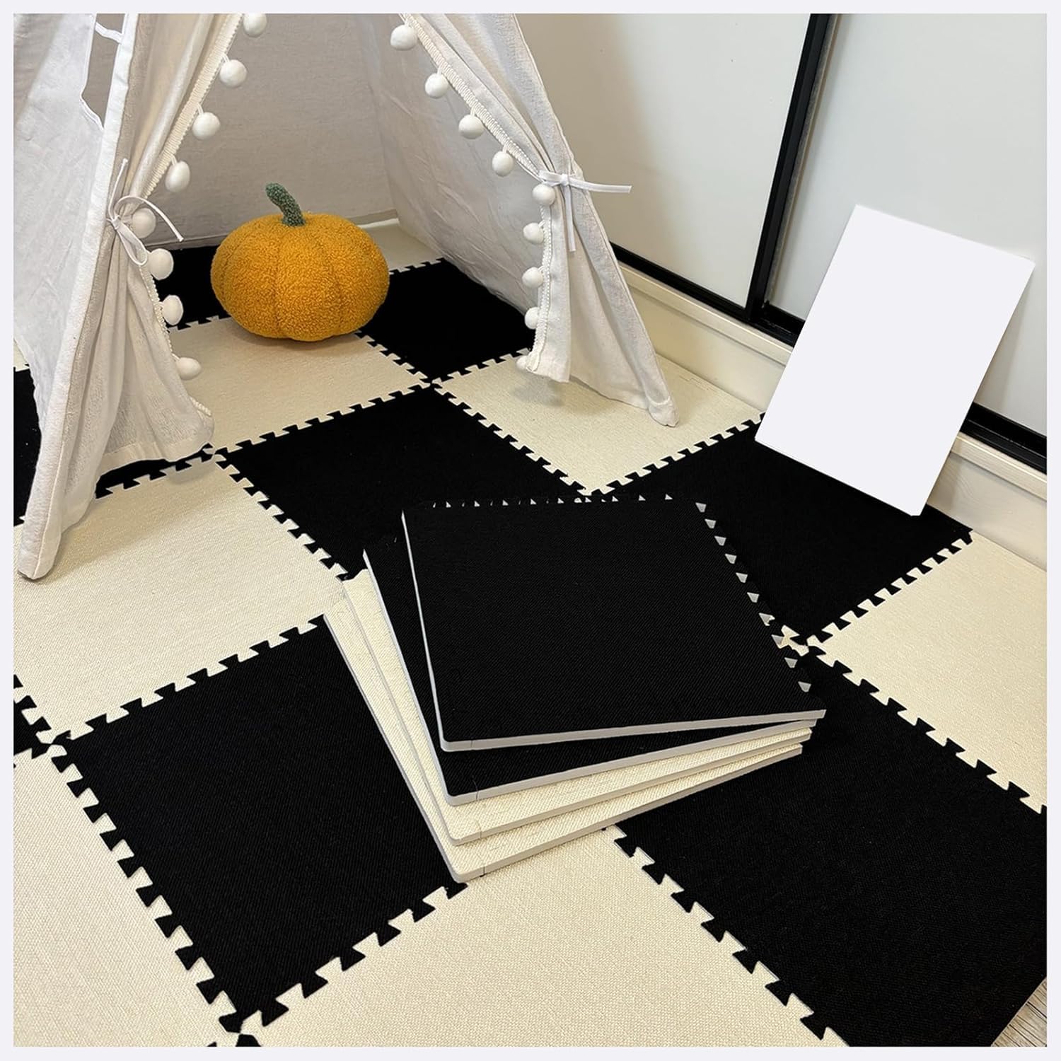 10 sztuk 30x30x1cm zagęszczona kwadratowa mata podłogowa z pianki, układanki, dywaniki podłogowe, oddychające płytki dywanowe, mata do zabawy(Black+Beige)