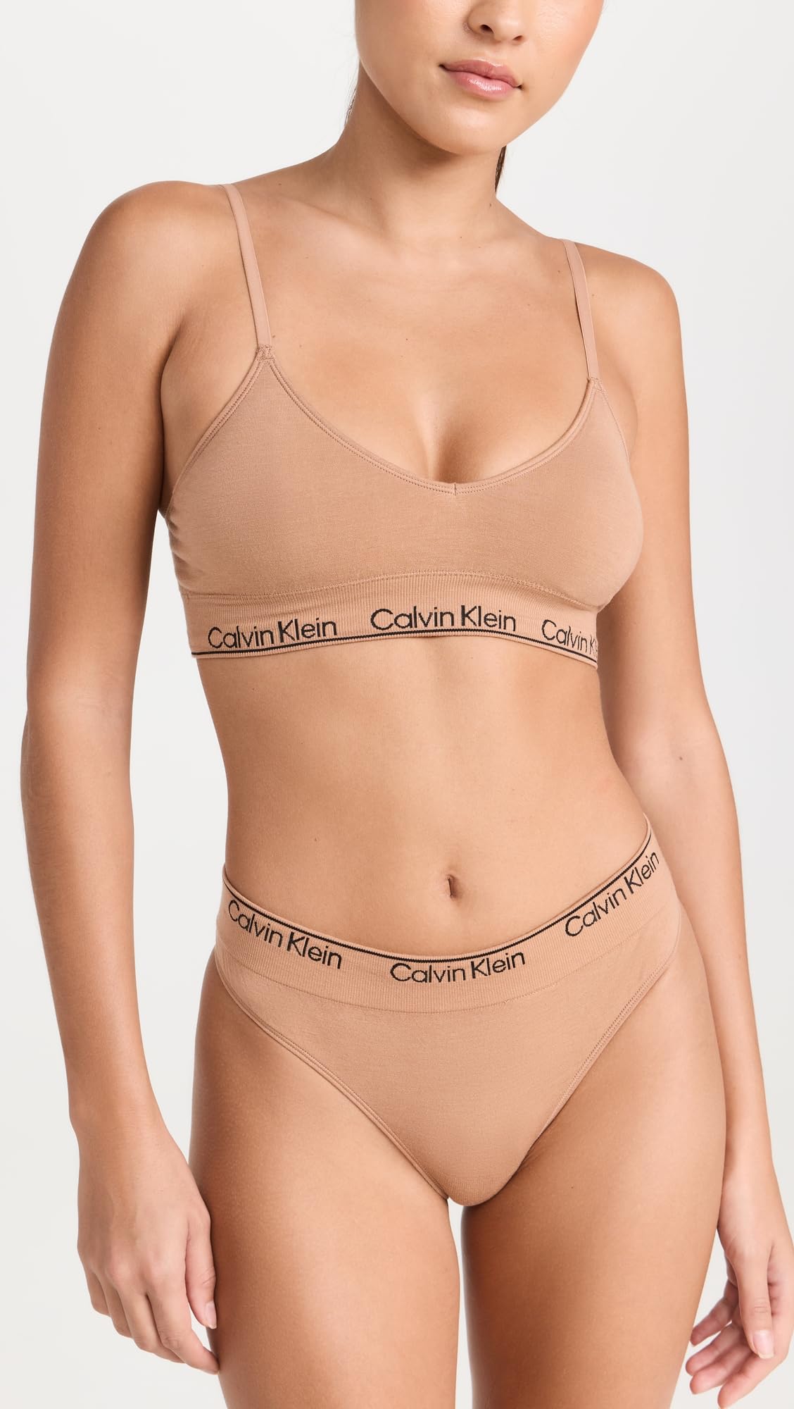 Calvin Klein Ropa interior de algodón moderno Naturals ligeramente forrado triángulo sujetador
