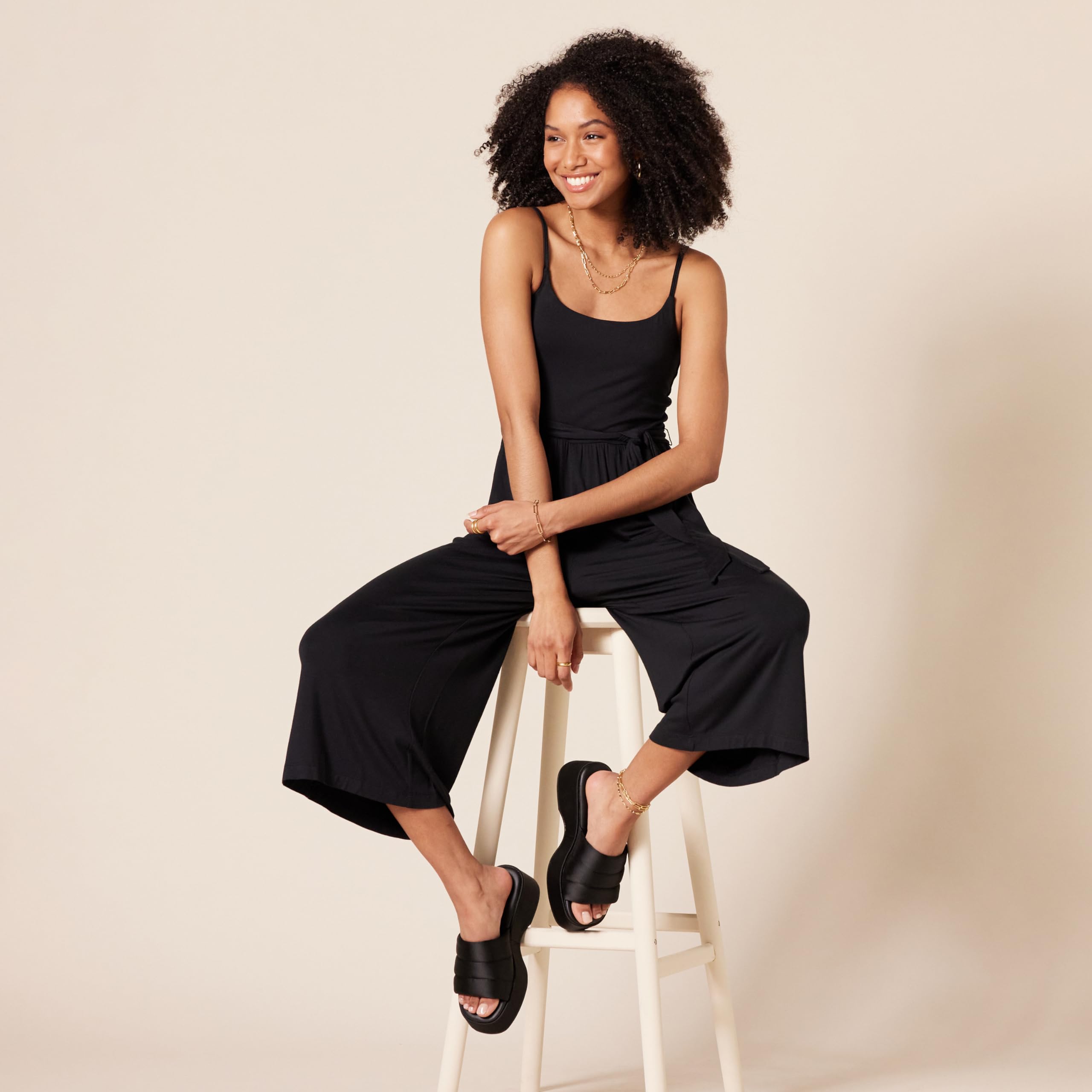Amazon Essentials Mujer Sandalia sin Cordones con Plataforma