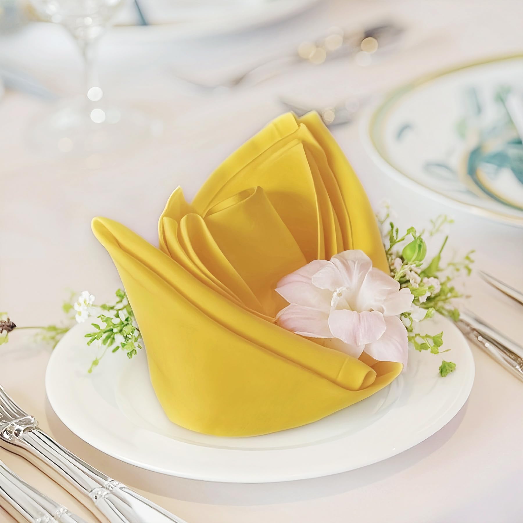 FOLINS&amp;HOME Yellow Cloth Napkins Set of 4, Decorative 20x20 Inch Napkins