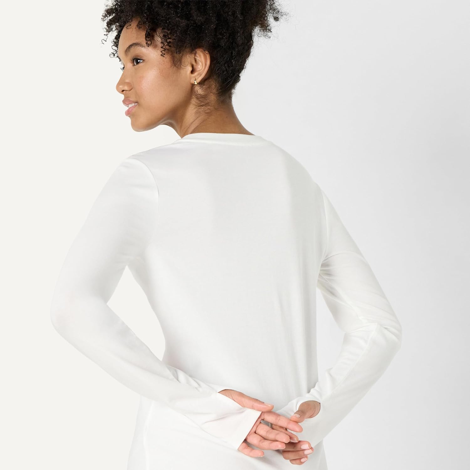 Amazon Essentials Women's Active Soft Cotton Regular Fit Crewneck Long Sleeve Lightweight Yoga Workout T-Shirt - Image 3