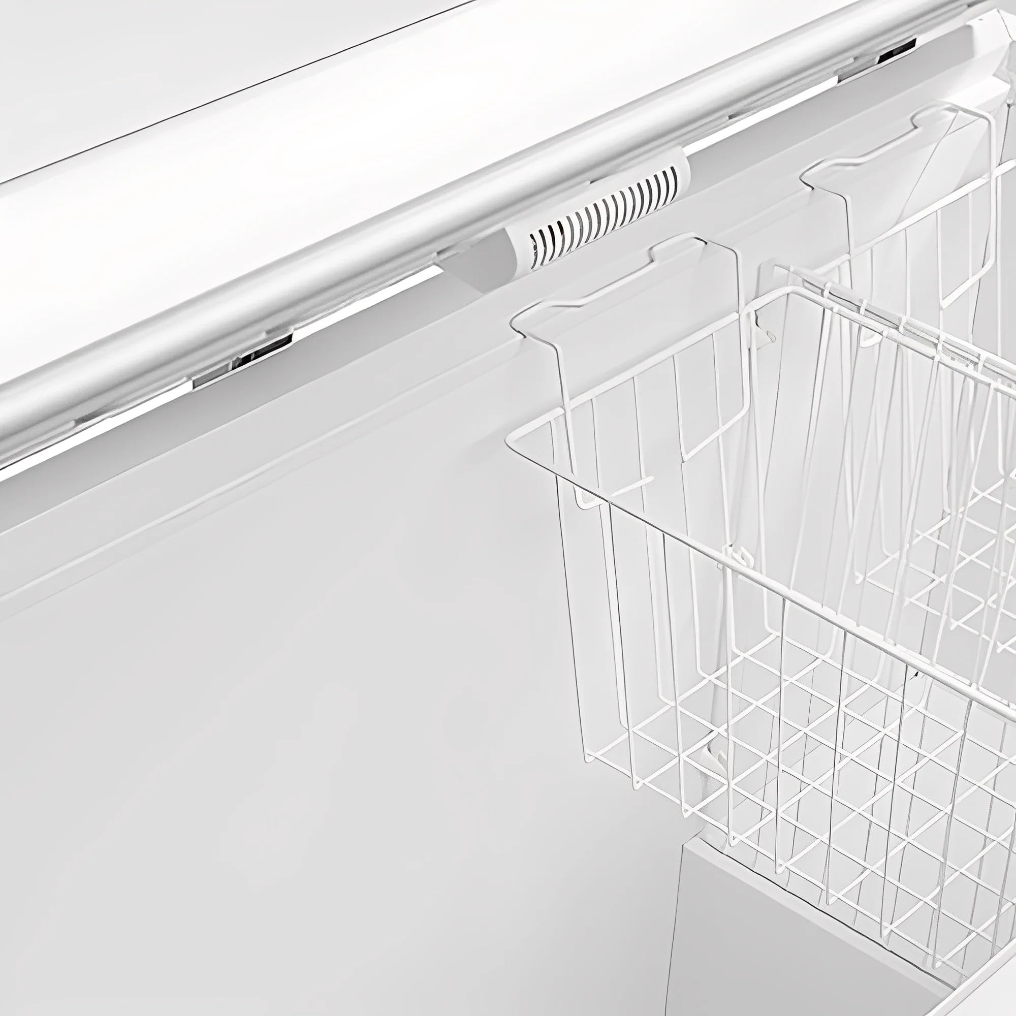 MBH - Arcón Congelador Industrial de 264 Litros con Puerta Abatible, Termostato Regulable, Cerradura y Aislamiento Eficiente para Cocina, Bar y Restaurante (990x660x850 mm)