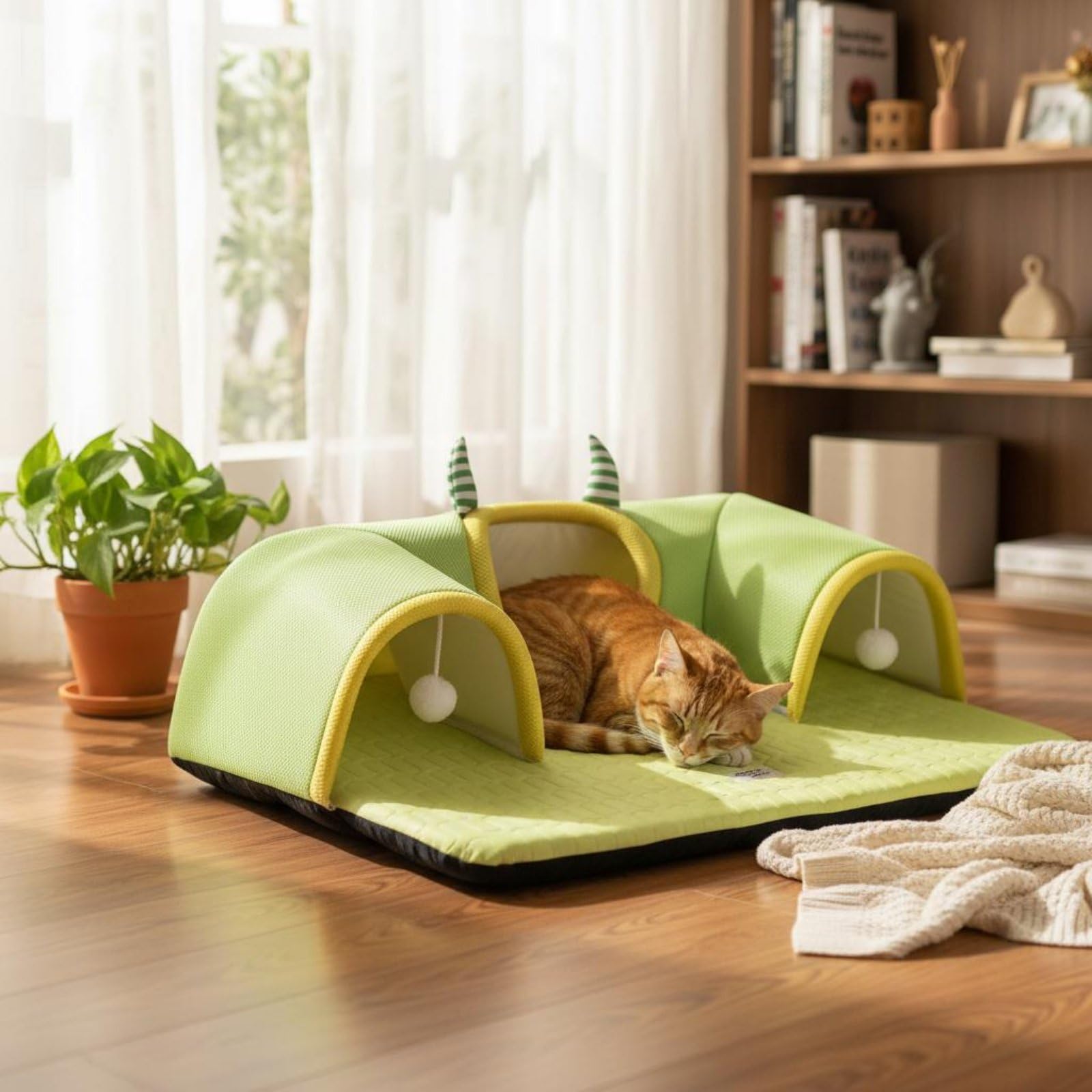 Lit Tunnel pour Chat Lit Tapis Panier Tunnel Monstre 3 en 1 Matelas Respirant Maille Éponge Jouets Suspendus Ouverture Large Base Antidérapante, Bleu, Grands Yeux