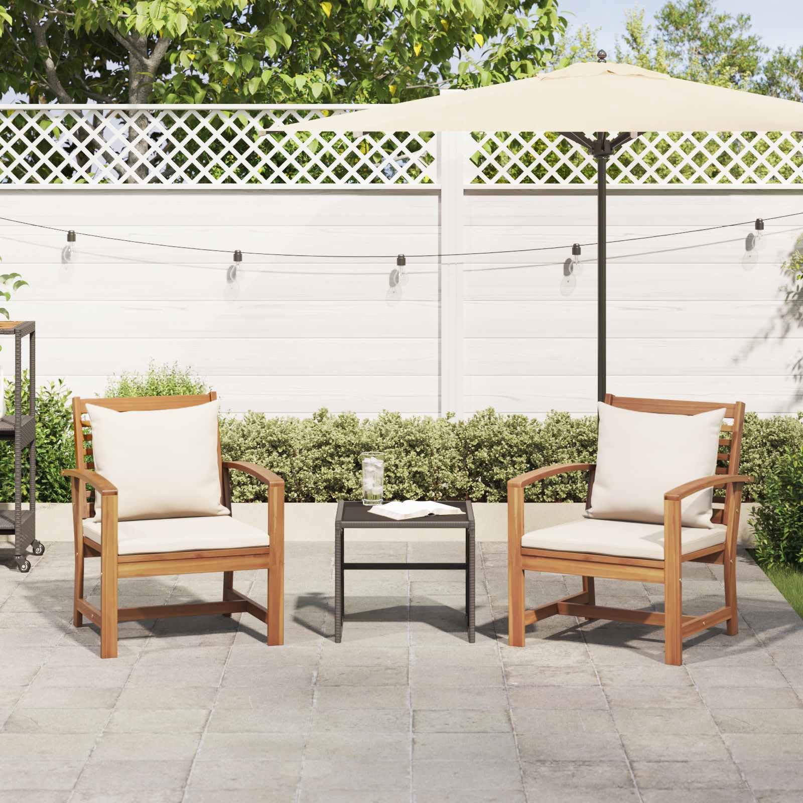 2 sedie marrone e crema, 65 x 60 x 76,5 cm, in legno massello teak, set di mobili da giardino con forma rettangolare e tocco rustico per terrazza ed esterni, design resistente alle intemperie