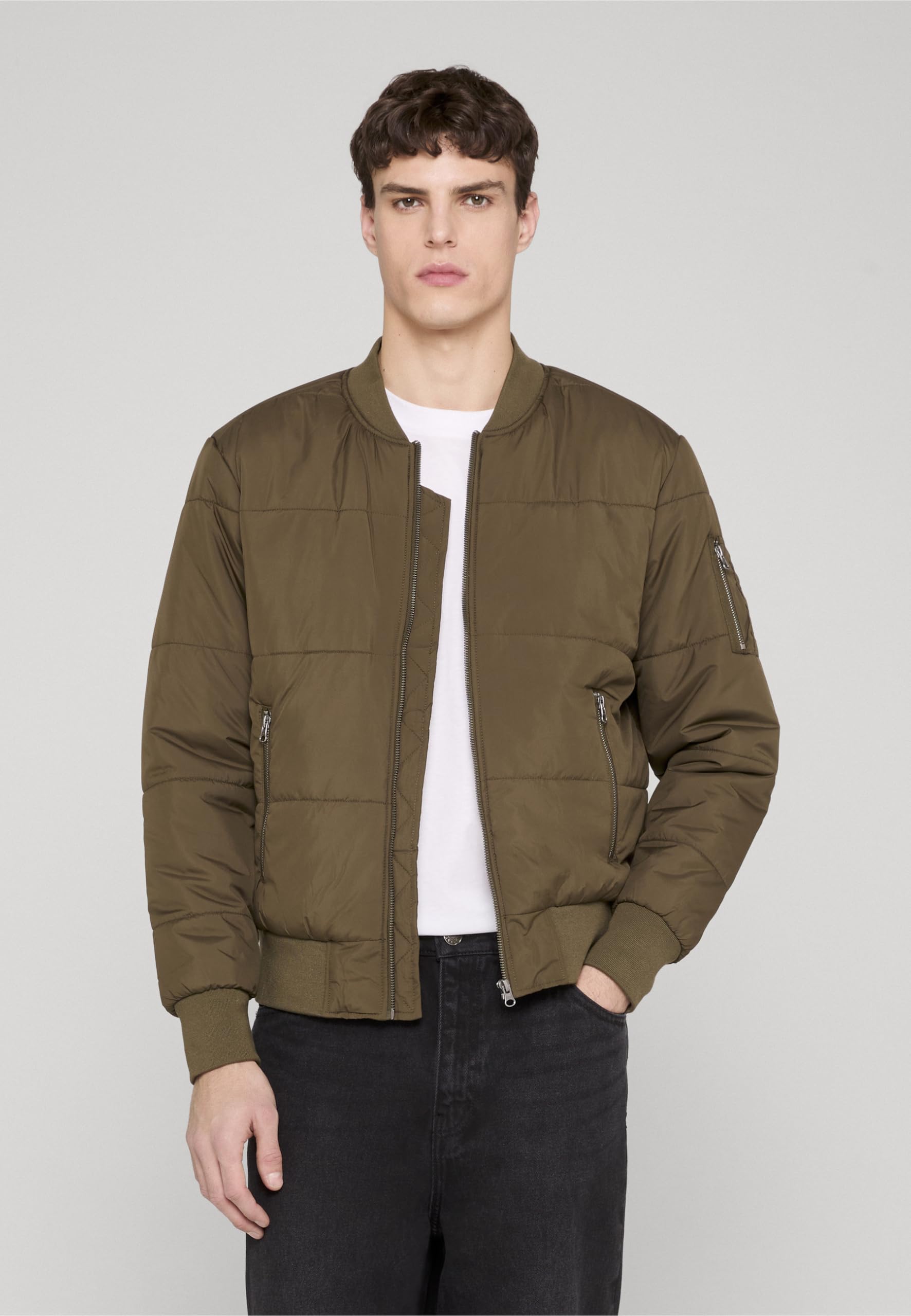 URBAN CLASSICS Chaqueta bomber de invierno para hombre, diseño clásico, chaqueta acolchada, ajustada y con un ajuste óptimo, chaqueta casual de otoño, tallas S-XL