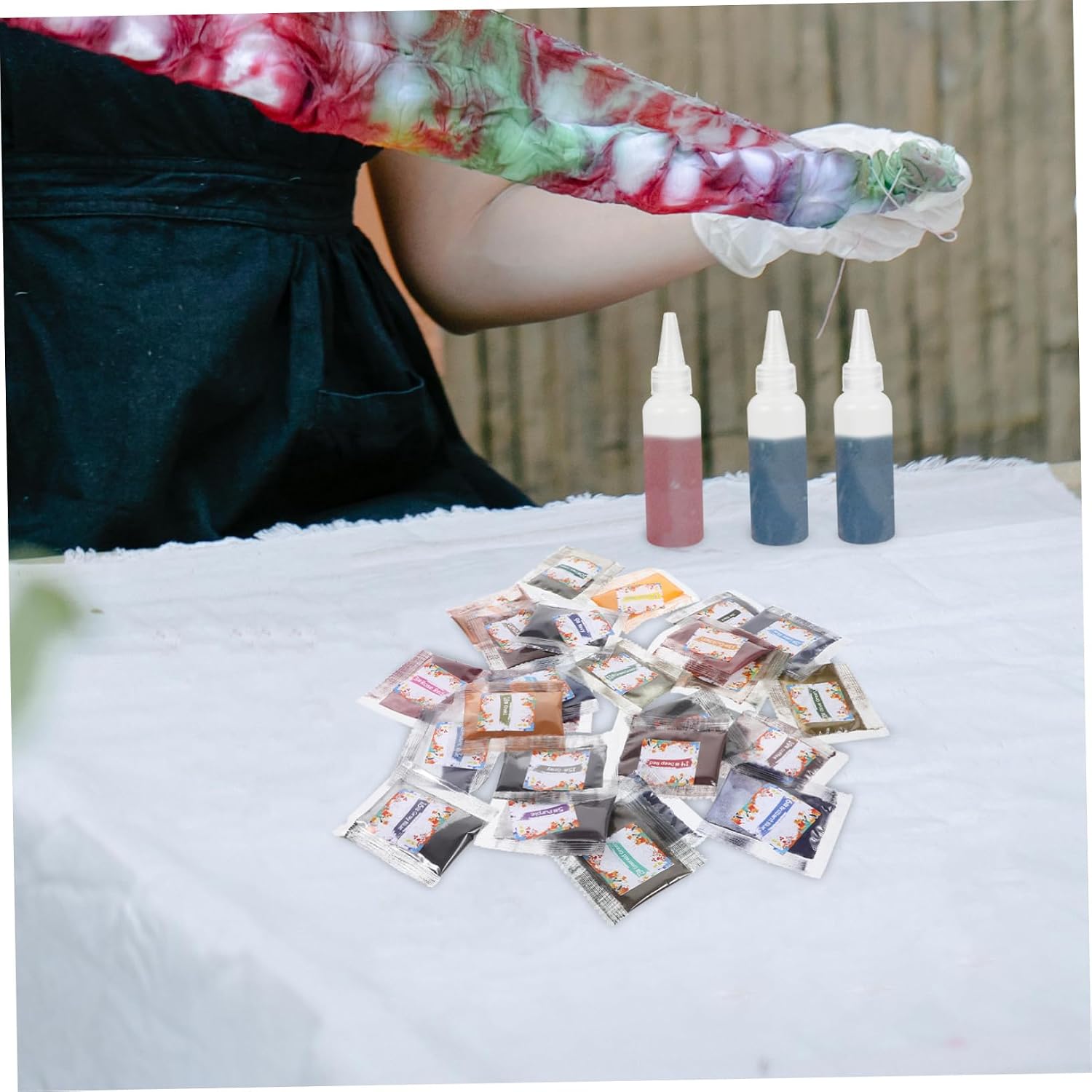 DIY Tie Dye Pigments 2g Bottled Tie Dye Powder for T-Shirts Pants Shirts Shoes Hat Creative Activity Kit
