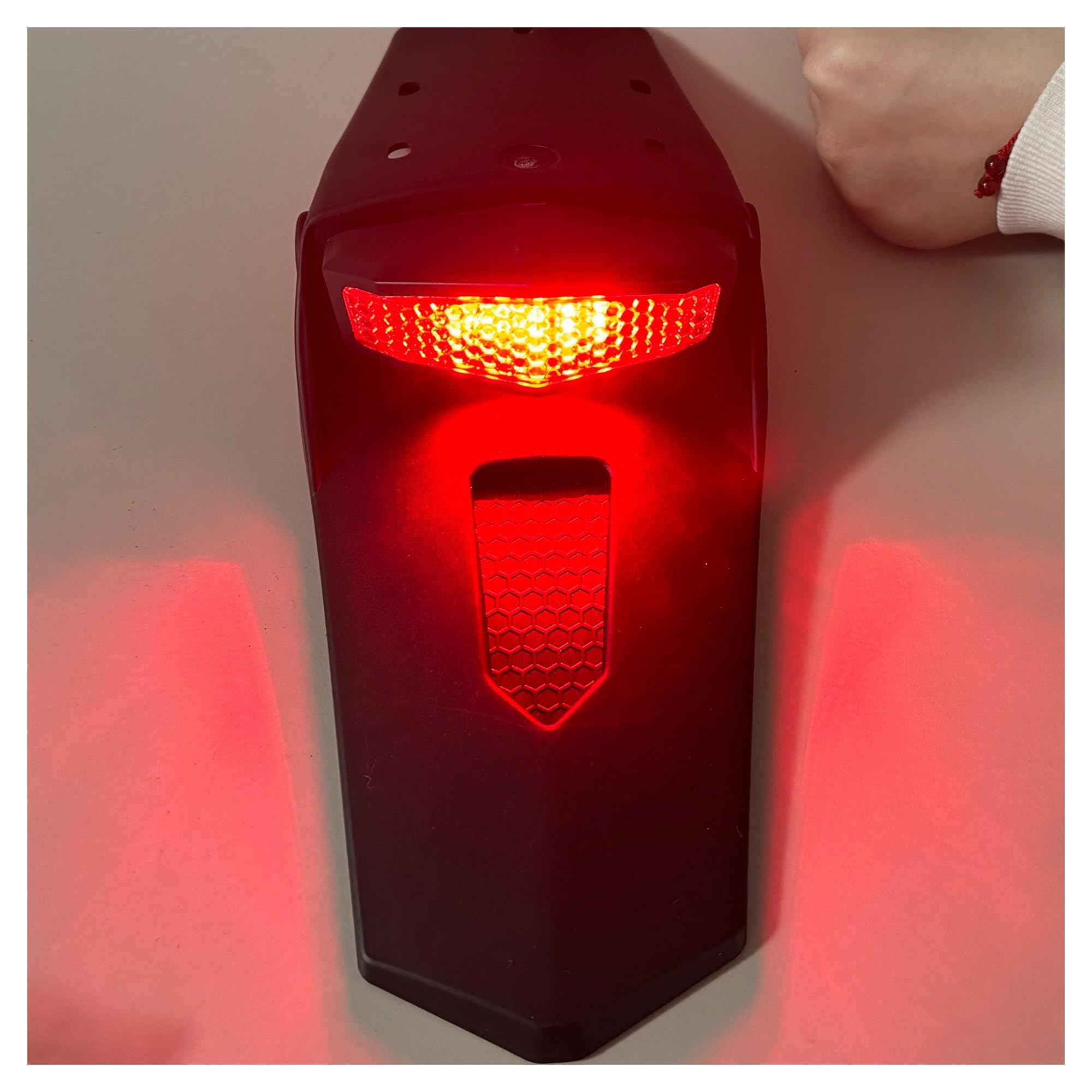 ARAMOX Feu Stop Plaque D'immatriculation Feu Arrière De Moto Feu Arrière 12V 18 LED Adapté Pour Quad Chinois à 4 Roues ATV - Auto